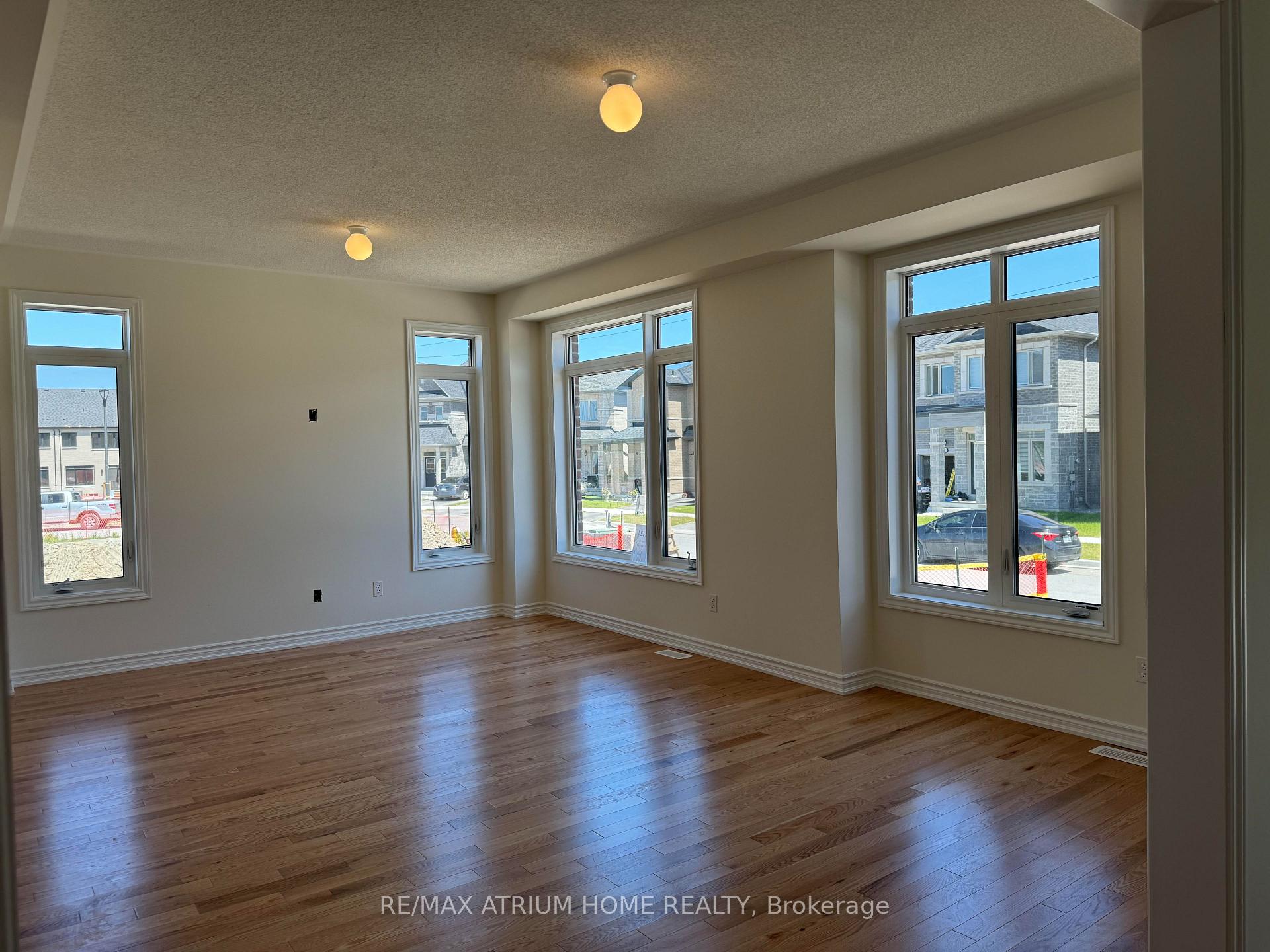Photo 7 of 1124 Cameo Street, Pickering, Rural Pickering — HOMEH