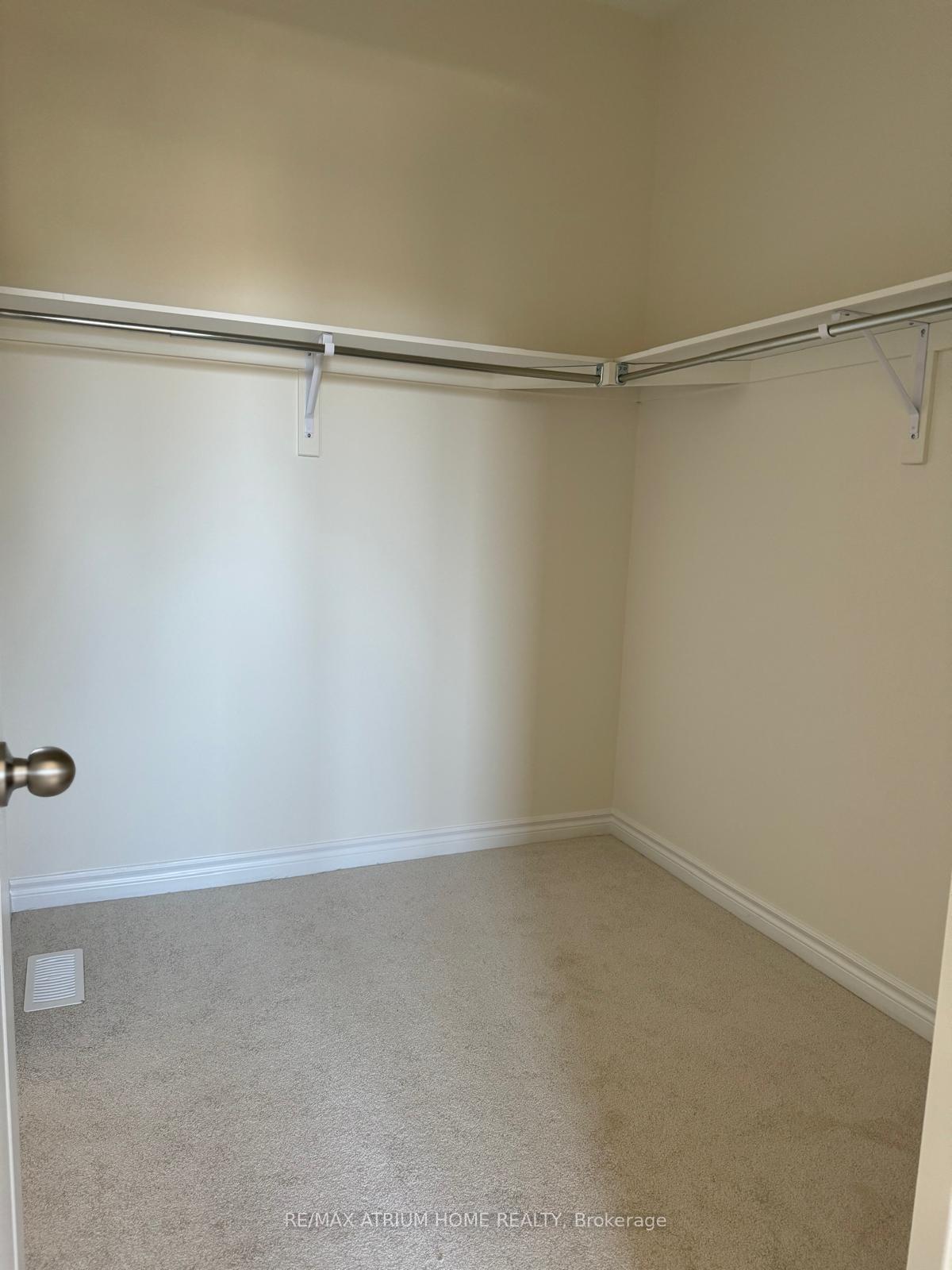 Photo 10 of 1124 Cameo Street, Pickering, Rural Pickering — HOMEH