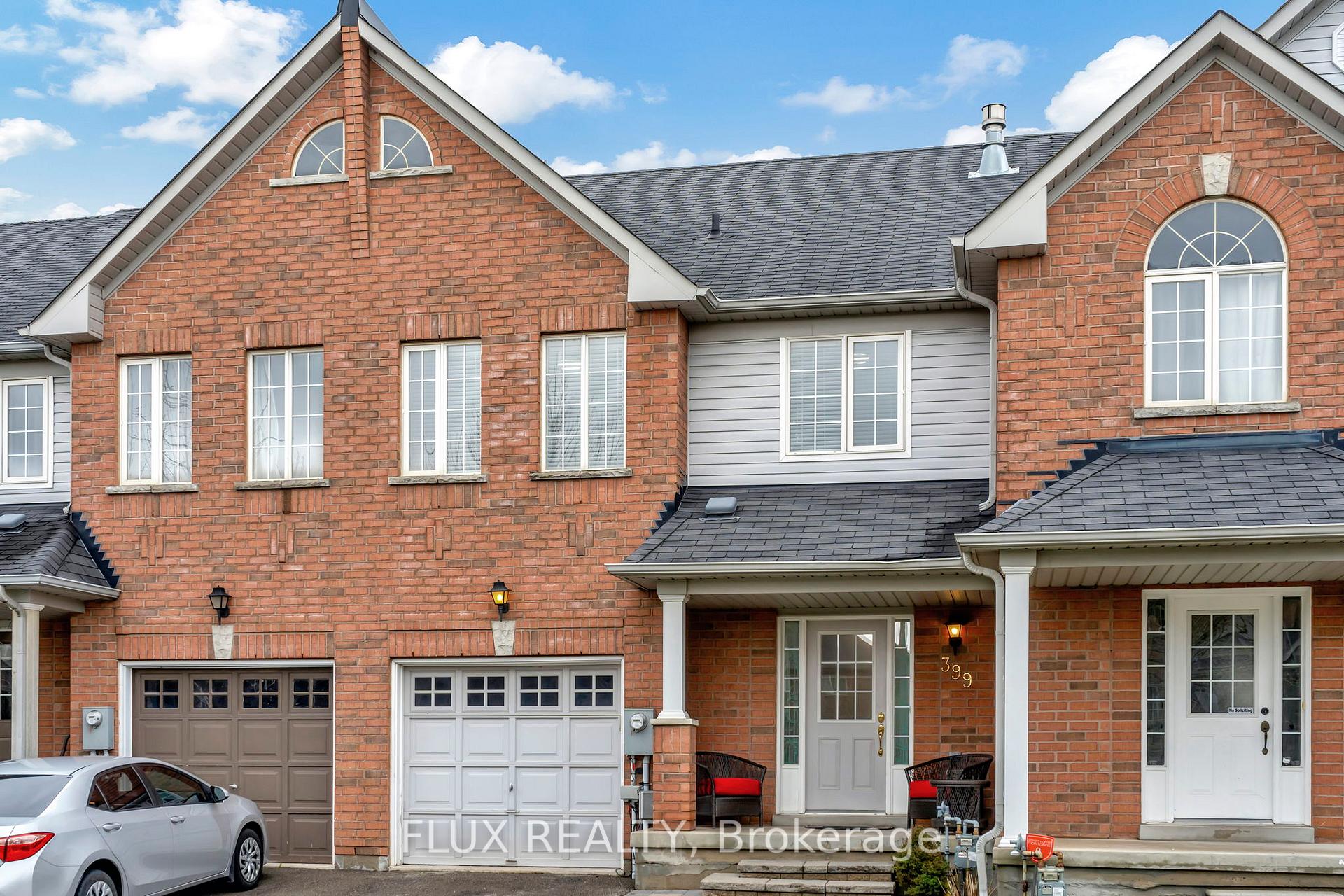 Photo 2 of 399 Hobbs Crescent, Milton, Clarke — HOMEH