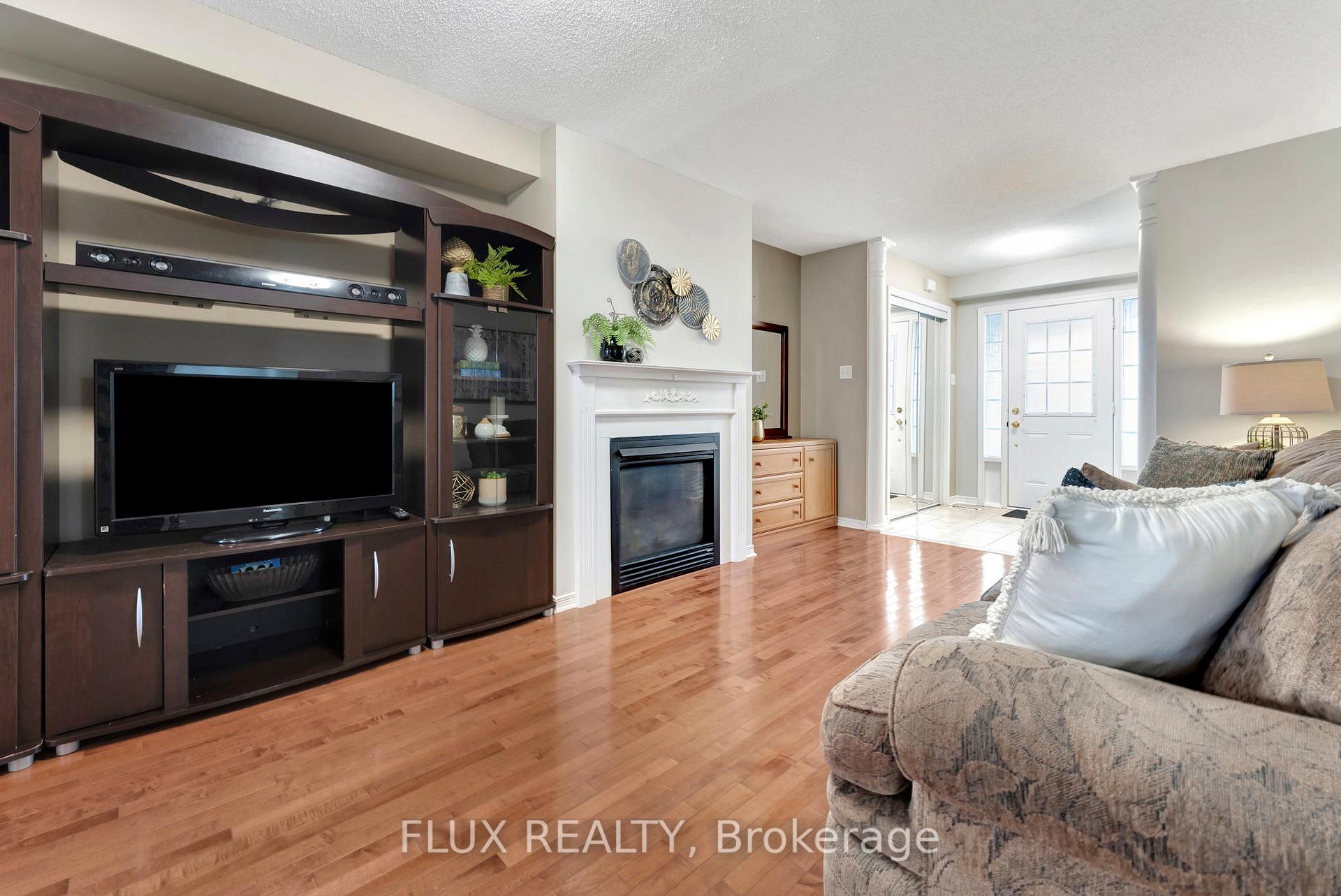 Photo 8 of 399 Hobbs Crescent, Milton, Clarke — HOMEH