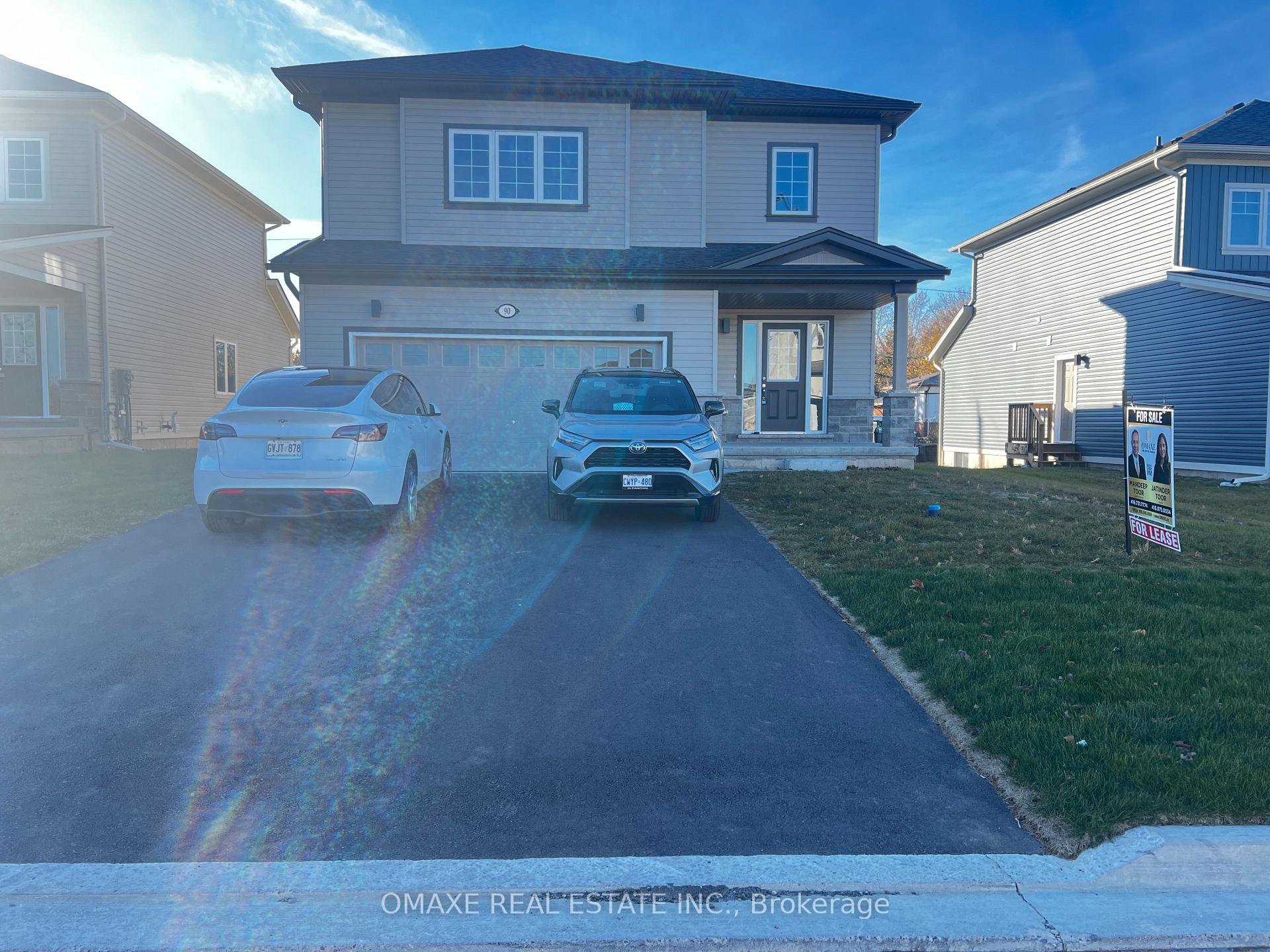 Front of 90 Hillcrest Road