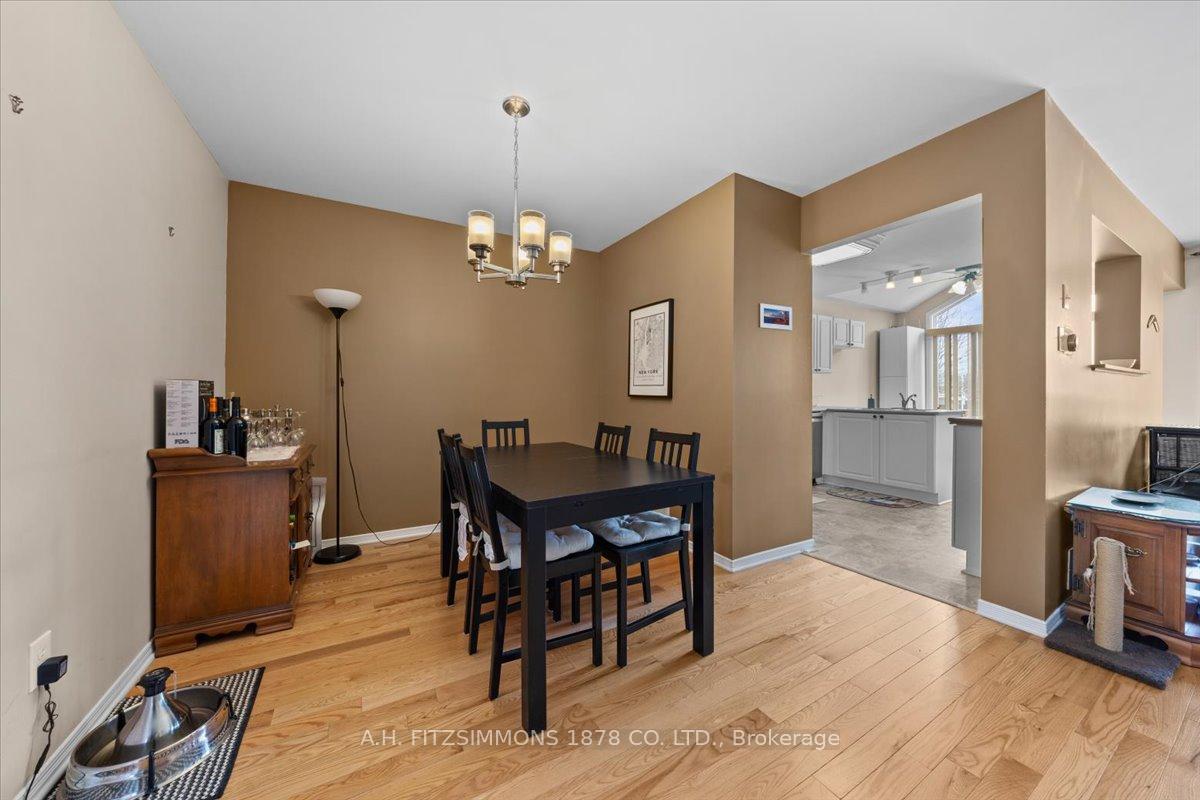 Photo 7 of 1909 Hennessy Crescent, Ottawa, Fallingbrook/Gardenway South — HOMEH