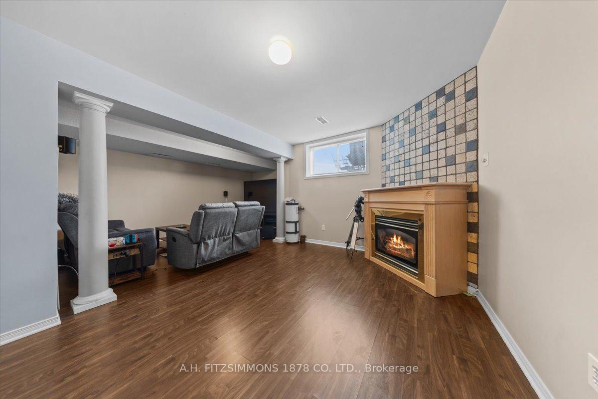 Photo 28 of 1909 Hennessy Crescent, Ottawa, Fallingbrook/Gardenway South — HOMEH