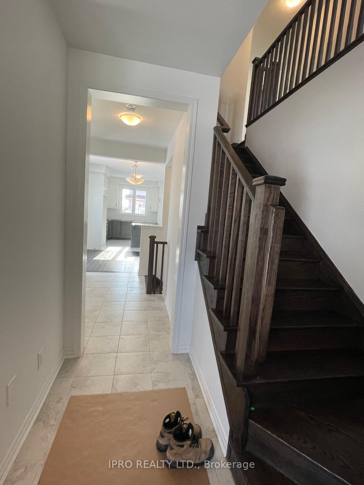 Photo 12 of 1774 Thames Circle, Milton, Bowes — HOMEH