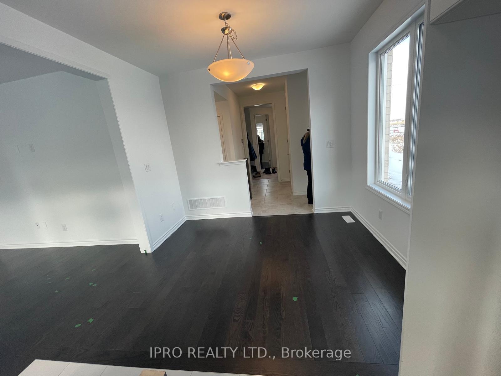 Photo 16 of 1774 Thames Circle, Milton, Bowes — HOMEH