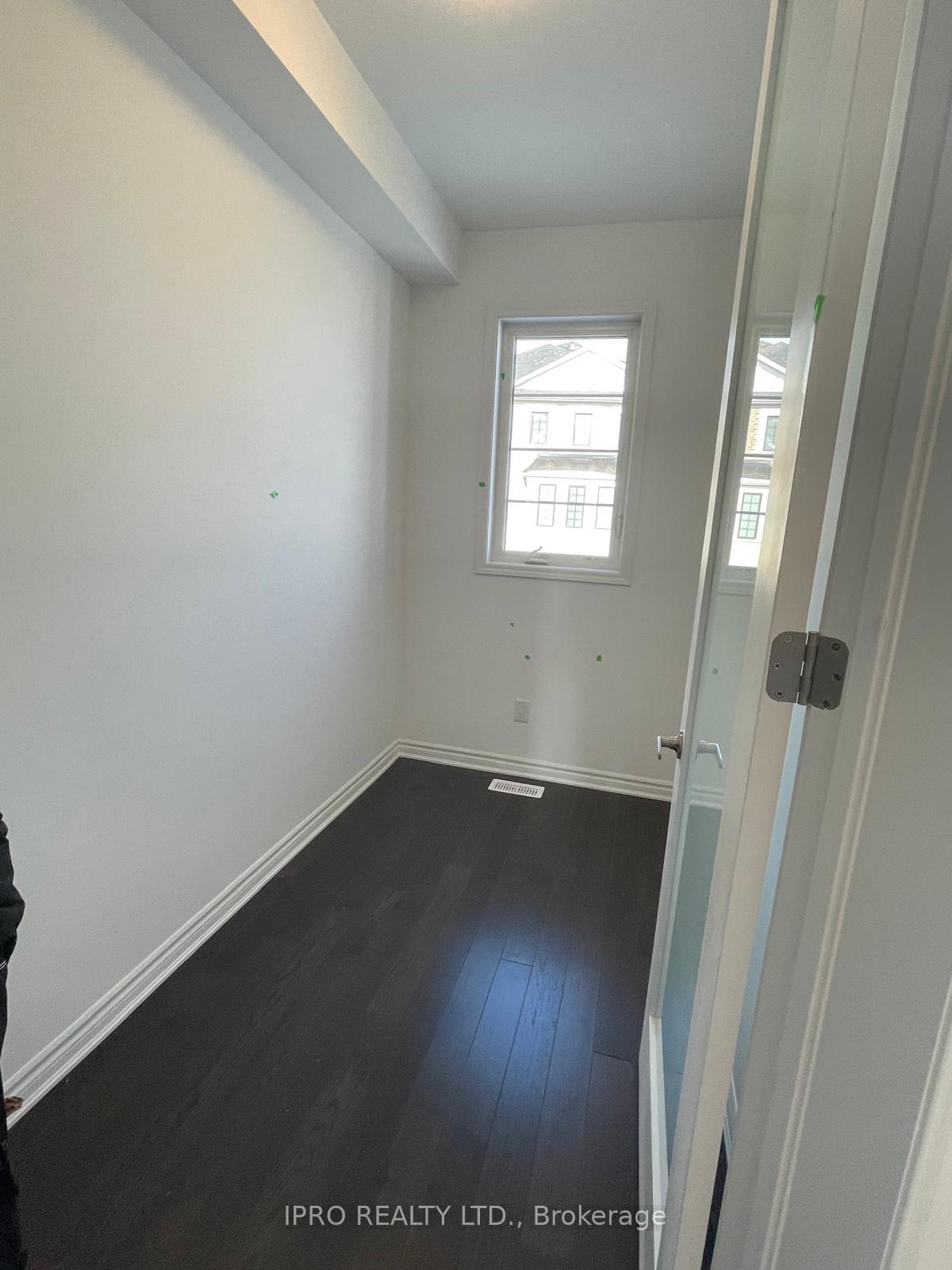 Photo 18 of 1774 Thames Circle, Milton, Bowes — HOMEH