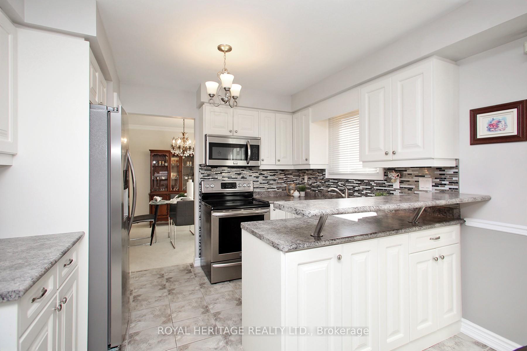 Photo 16 of 566 Creekview Circle, Pickering, West Shore — HOMEH