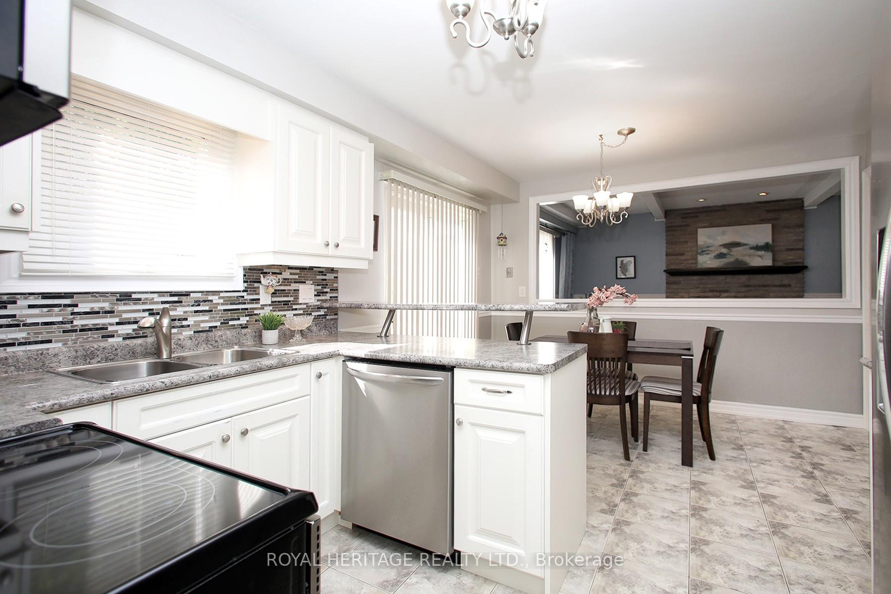 Photo 17 of 566 Creekview Circle, Pickering, West Shore — HOMEH