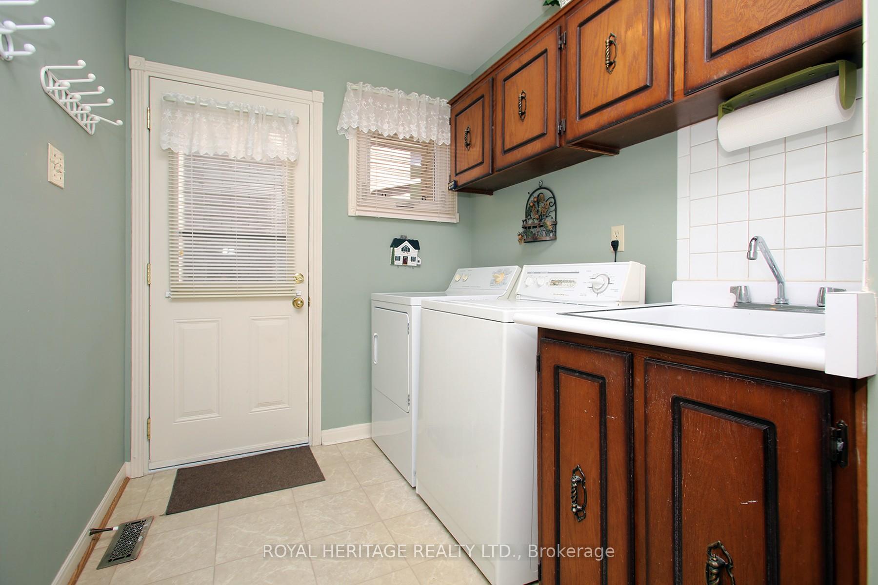 Photo 24 of 566 Creekview Circle, Pickering, West Shore — HOMEH