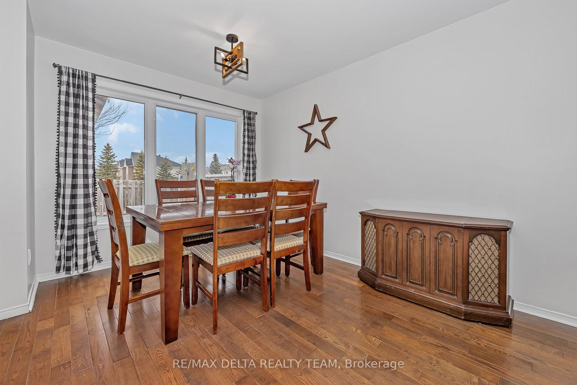 Photo 6 of 2358 Bois Vert Place, Ottawa, Avalon East — HOMEH