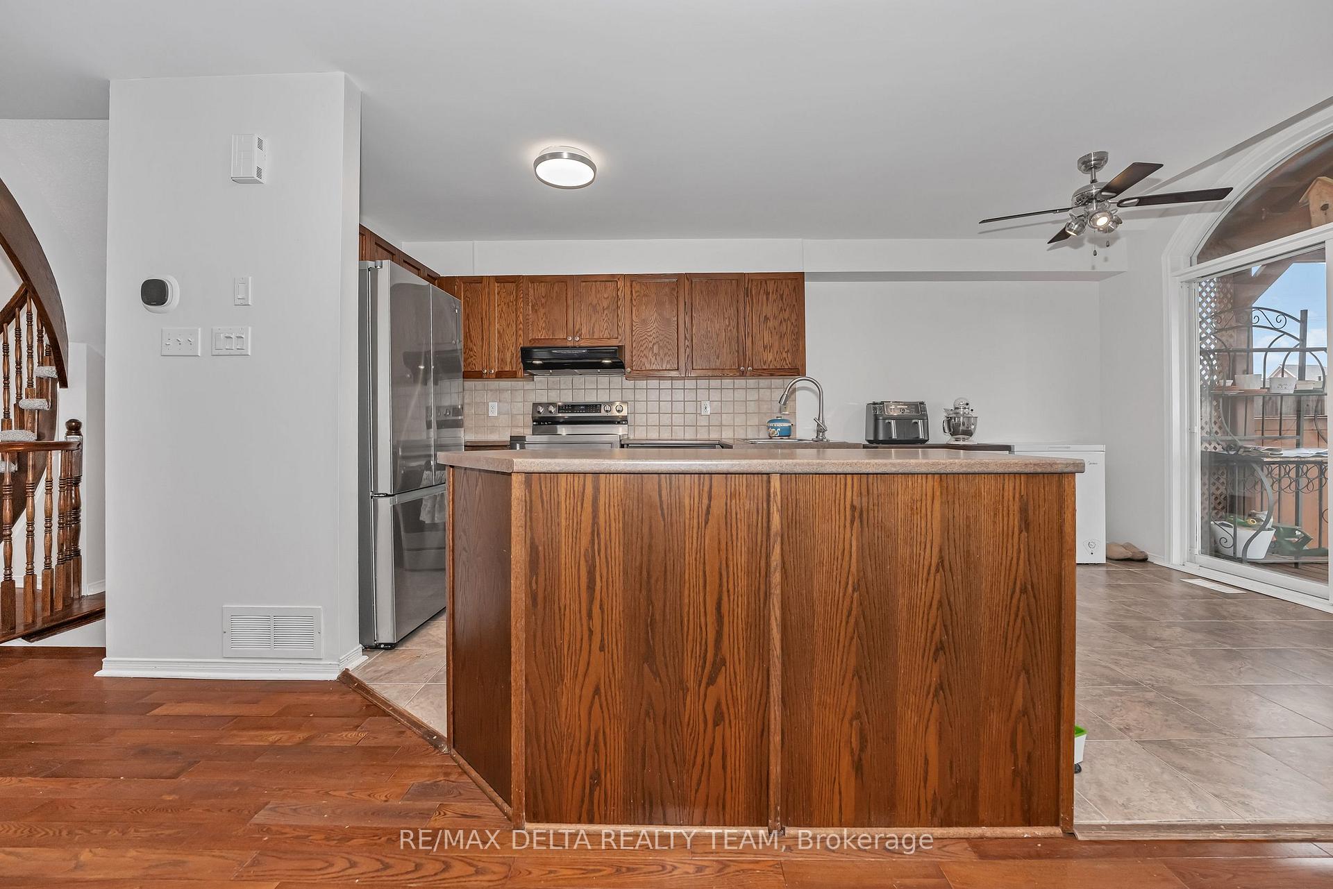 Photo 9 of 2358 Bois Vert Place, Ottawa, Avalon East — HOMEH