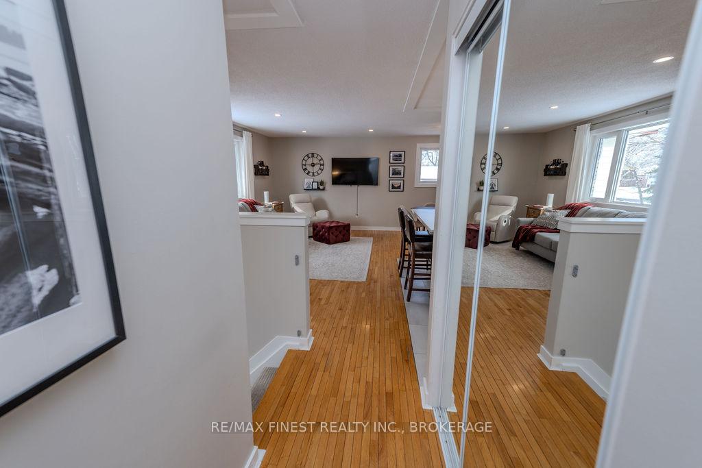 Photo 20 of 576 Chesham Place, Kingston, South of Taylor-Kidd Blvd — HOMEH