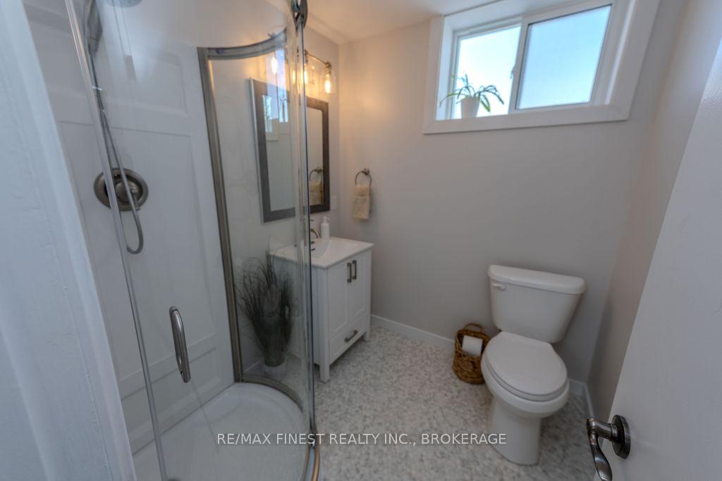 Photo 33 of 576 Chesham Place, Kingston, South of Taylor-Kidd Blvd — HOMEH