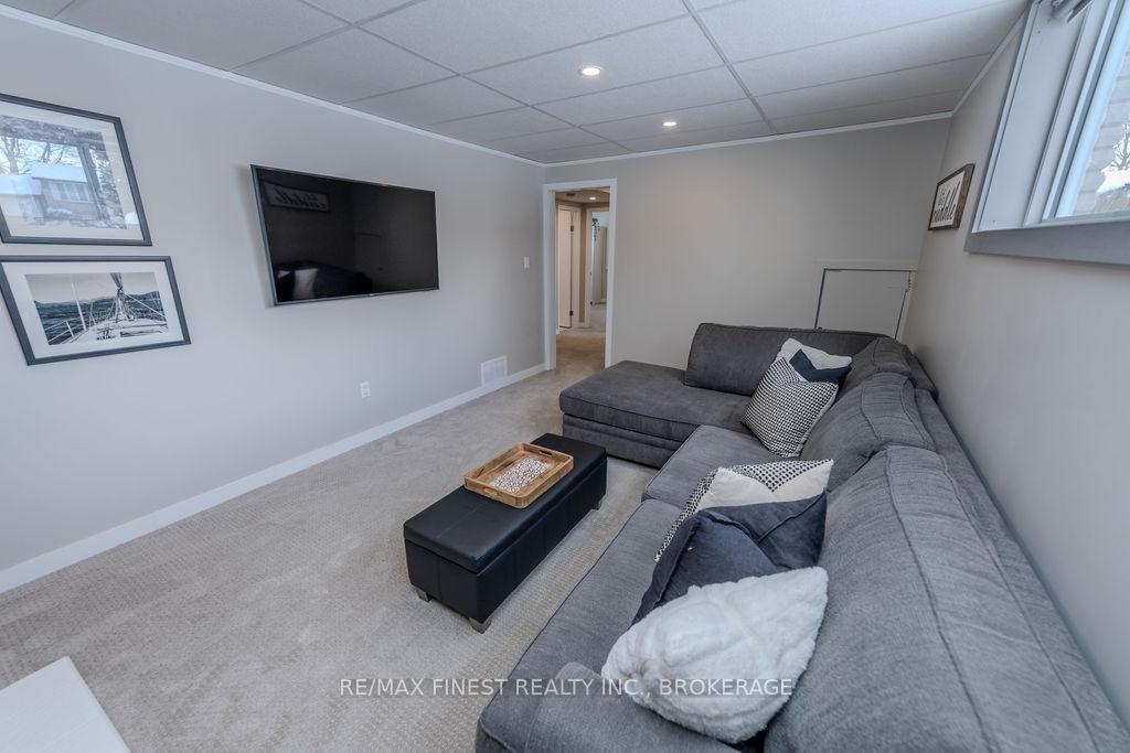 Photo 40 of 576 Chesham Place, Kingston, South of Taylor-Kidd Blvd — HOMEH