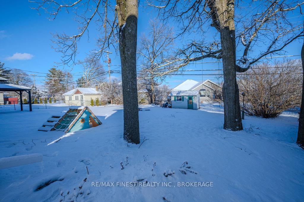 Photo 47 of 576 Chesham Place, Kingston, South of Taylor-Kidd Blvd — HOMEH