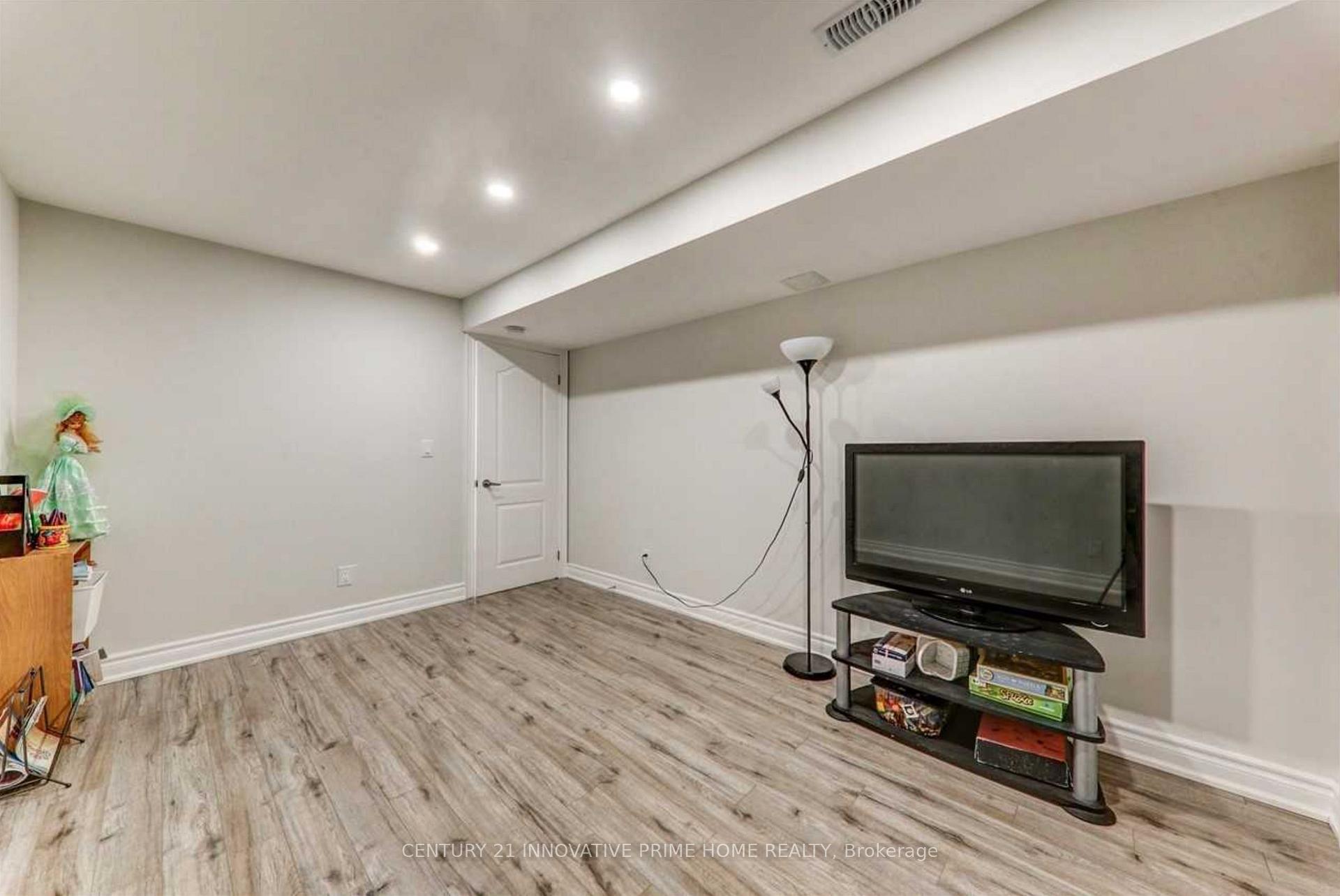 Photo 35 of 305 Hobbs Crescent, Milton, Clarke — HOMEH