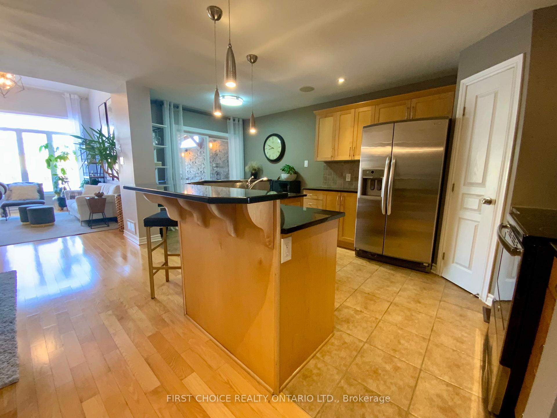 Photo 8 of 543 Salzburg Drive, Ottawa, Notting Hill/Summerside — HOMEH