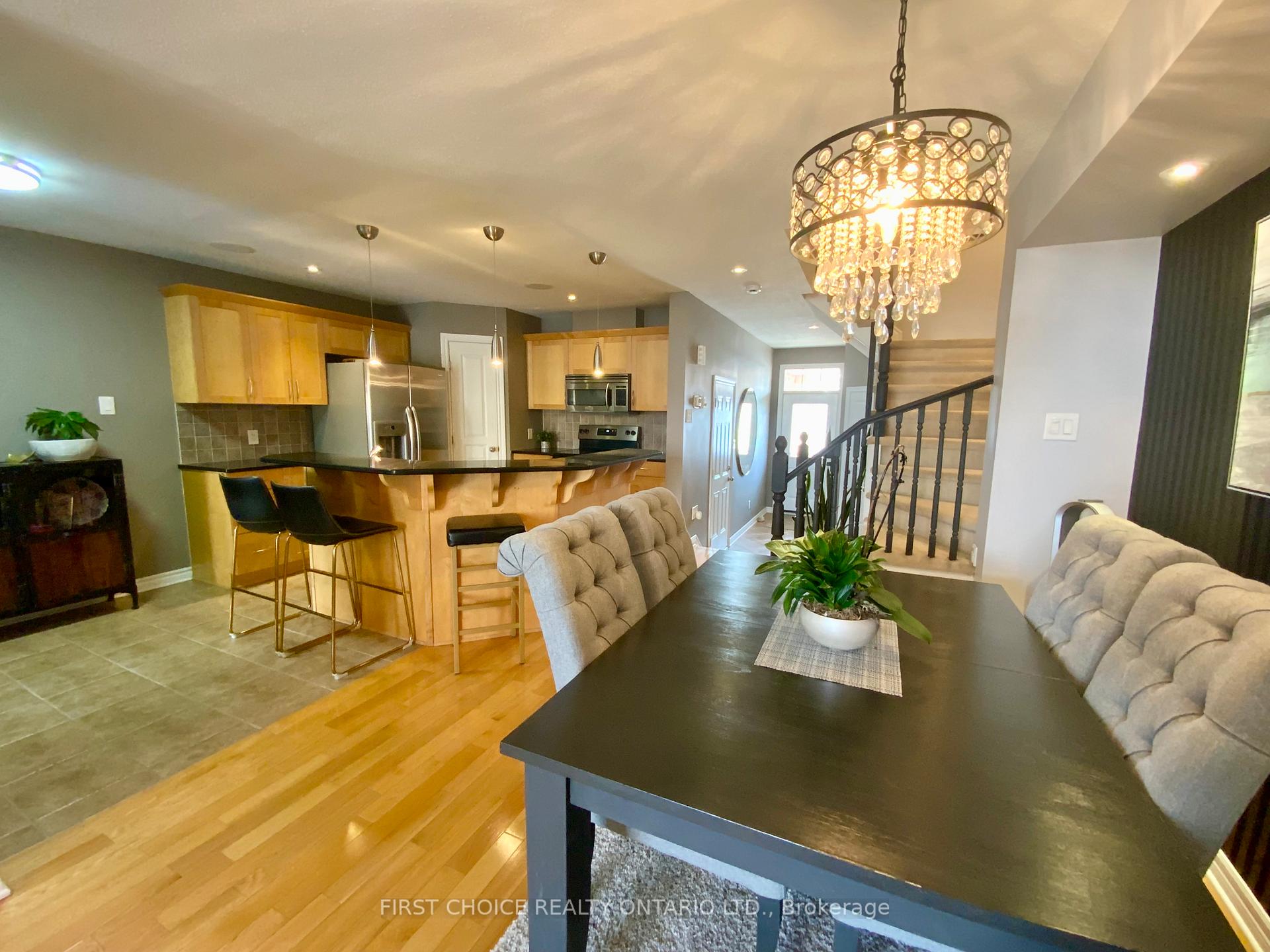 Photo 9 of 543 Salzburg Drive, Ottawa, Notting Hill/Summerside — HOMEH