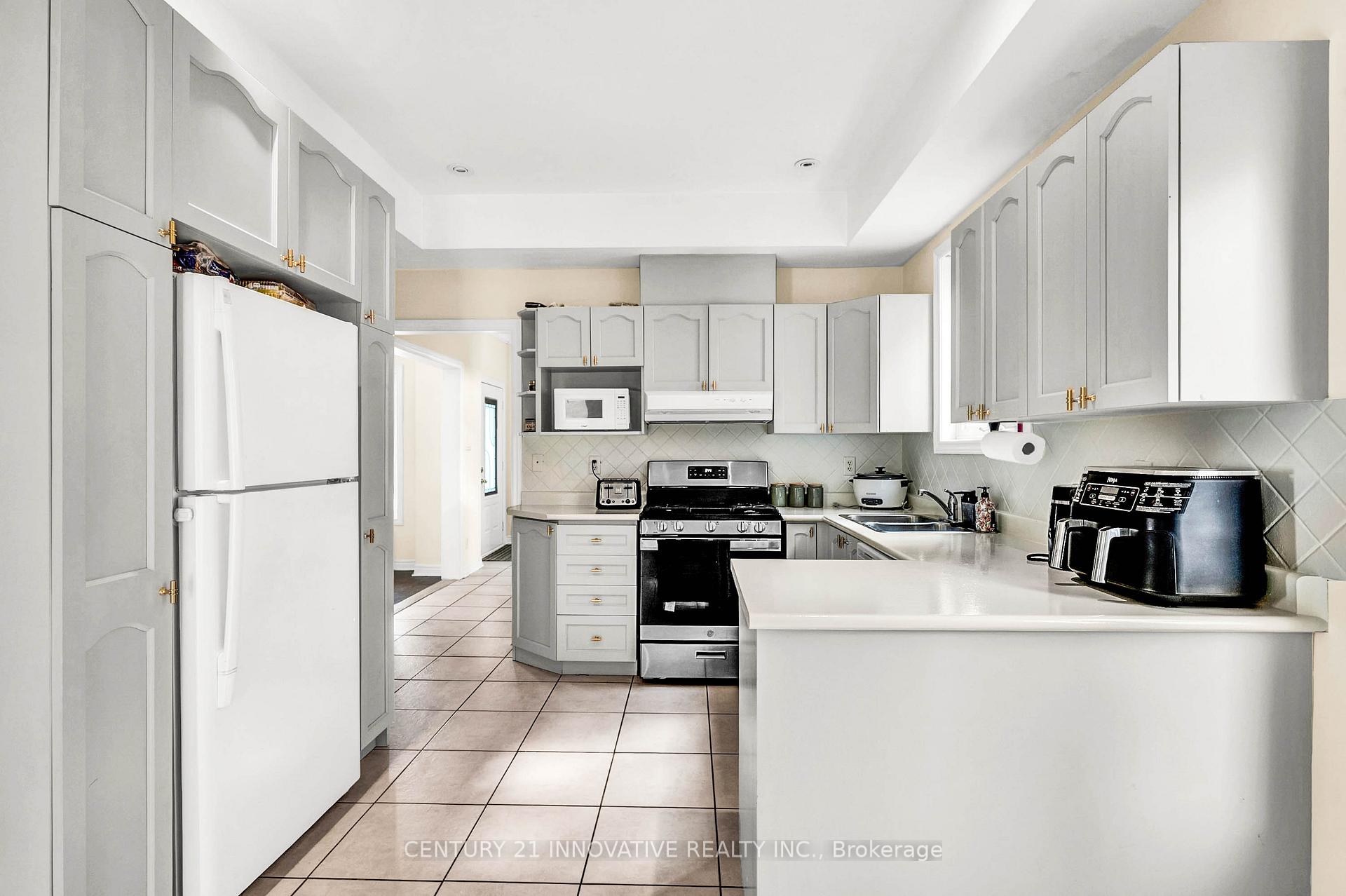 Photo 12 of 2476 Linwood Street, Pickering, Liverpool — HOMEH