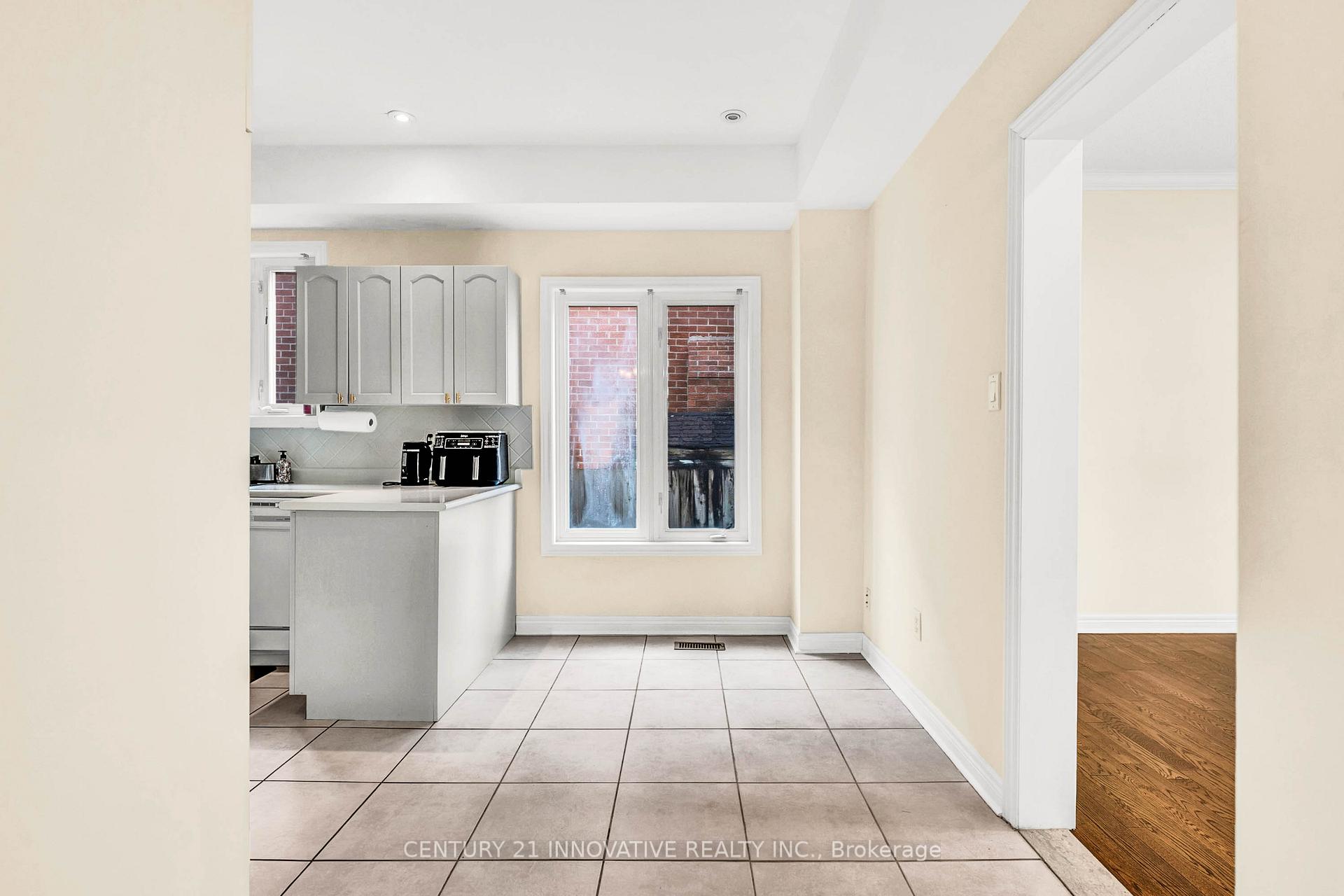 Photo 13 of 2476 Linwood Street, Pickering, Liverpool — HOMEH