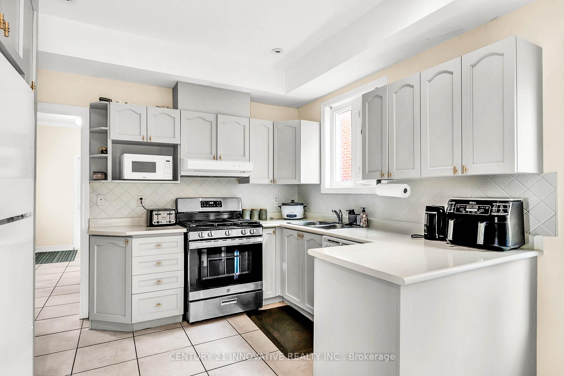 Photo 14 of 2476 Linwood Street, Pickering, Liverpool — HOMEH