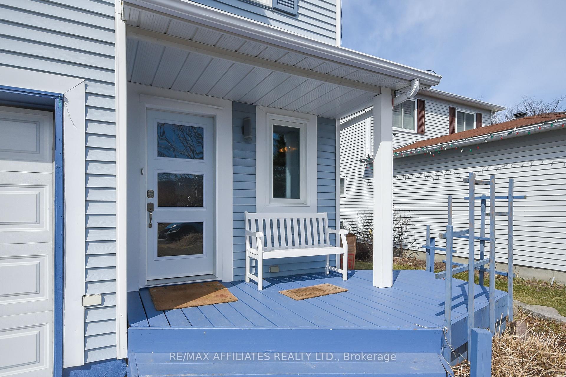 Photo 4 of 1618 Tache Way W, Ottawa, Fallingbrook/Pineridge — HOMEH