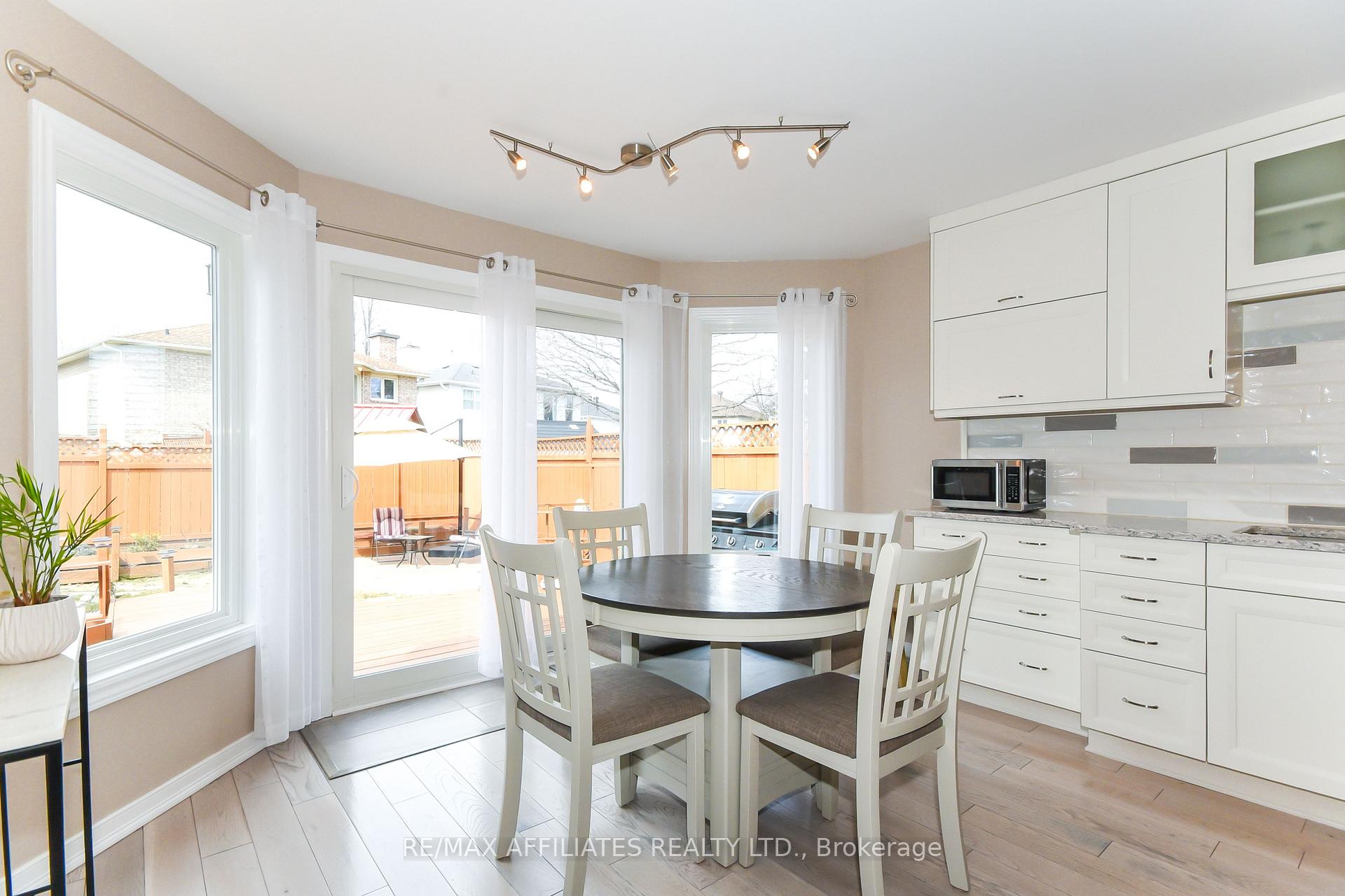Photo 11 of 1618 Tache Way W, Ottawa, Fallingbrook/Pineridge — HOMEH