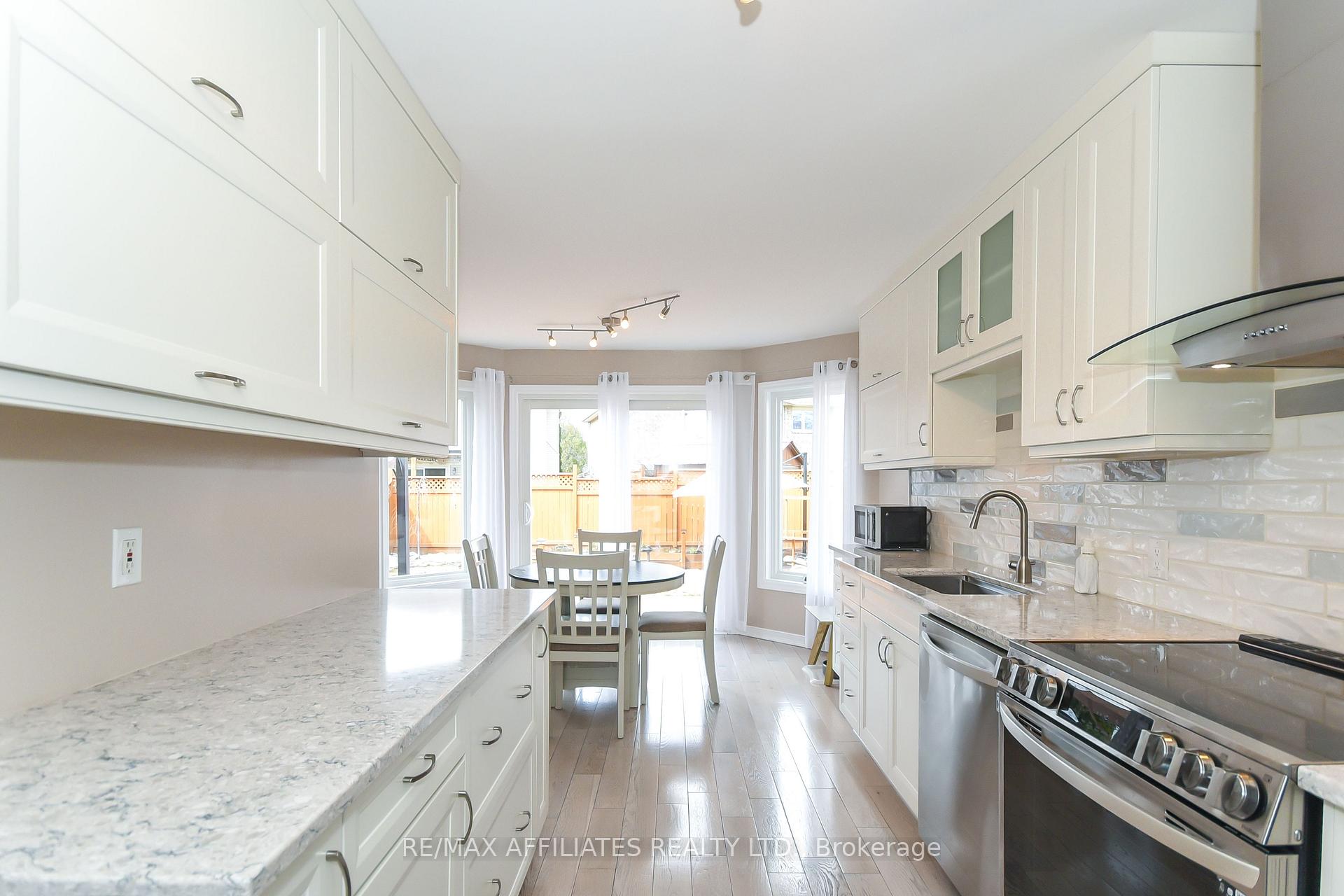 Photo 17 of 1618 Tache Way W, Ottawa, Fallingbrook/Pineridge — HOMEH