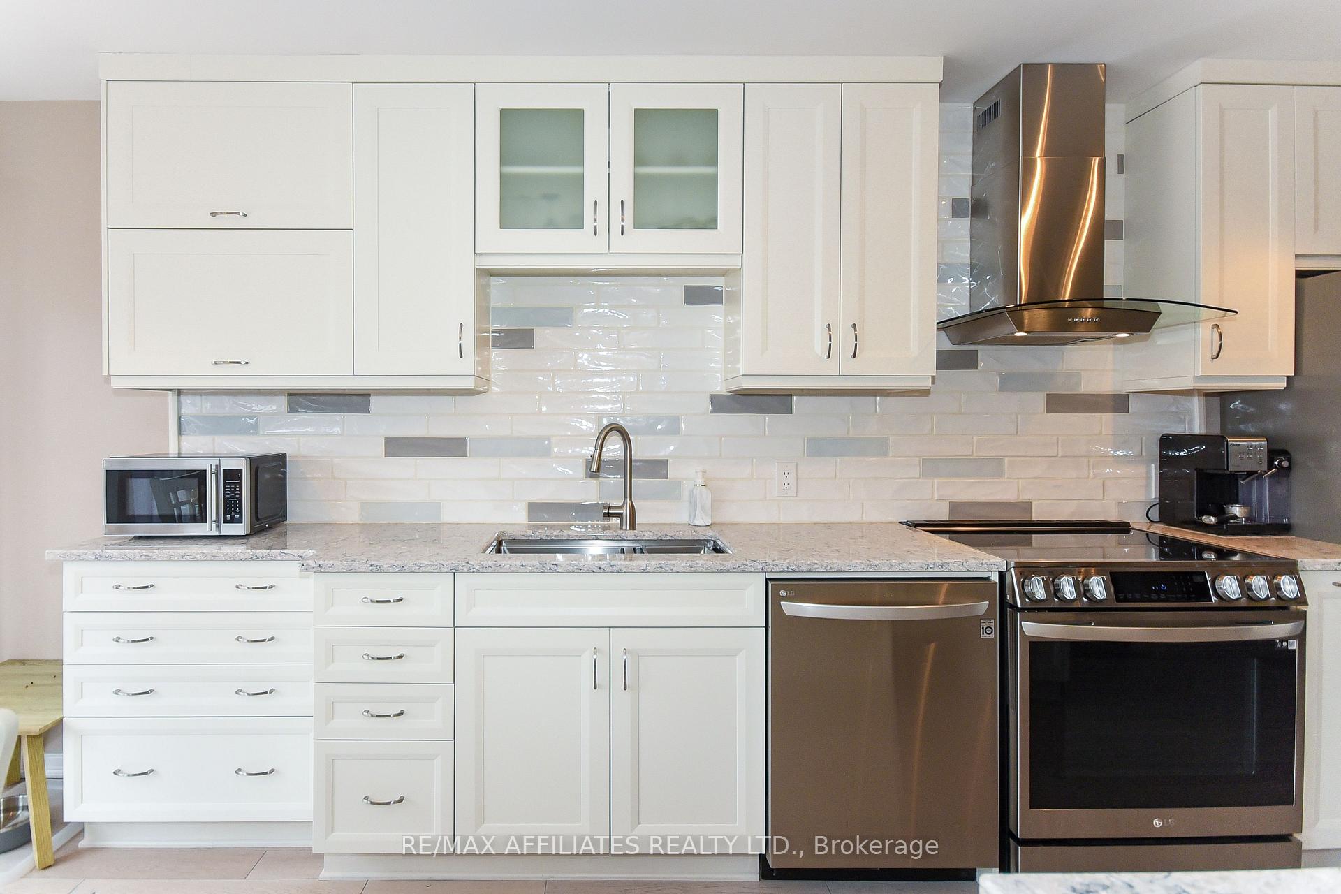 Photo 19 of 1618 Tache Way W, Ottawa, Fallingbrook/Pineridge — HOMEH