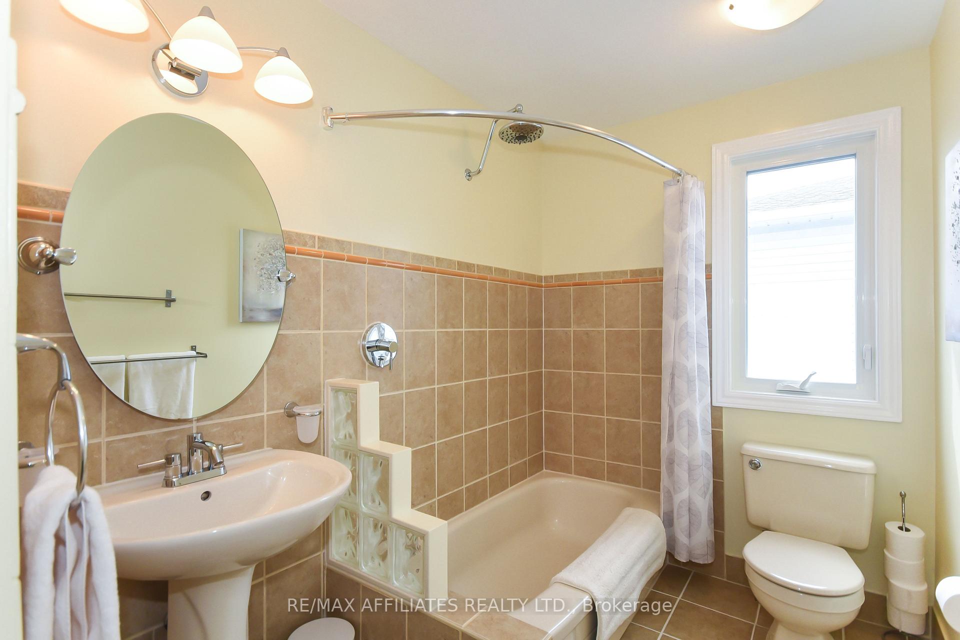 Photo 29 of 1618 Tache Way W, Ottawa, Fallingbrook/Pineridge — HOMEH