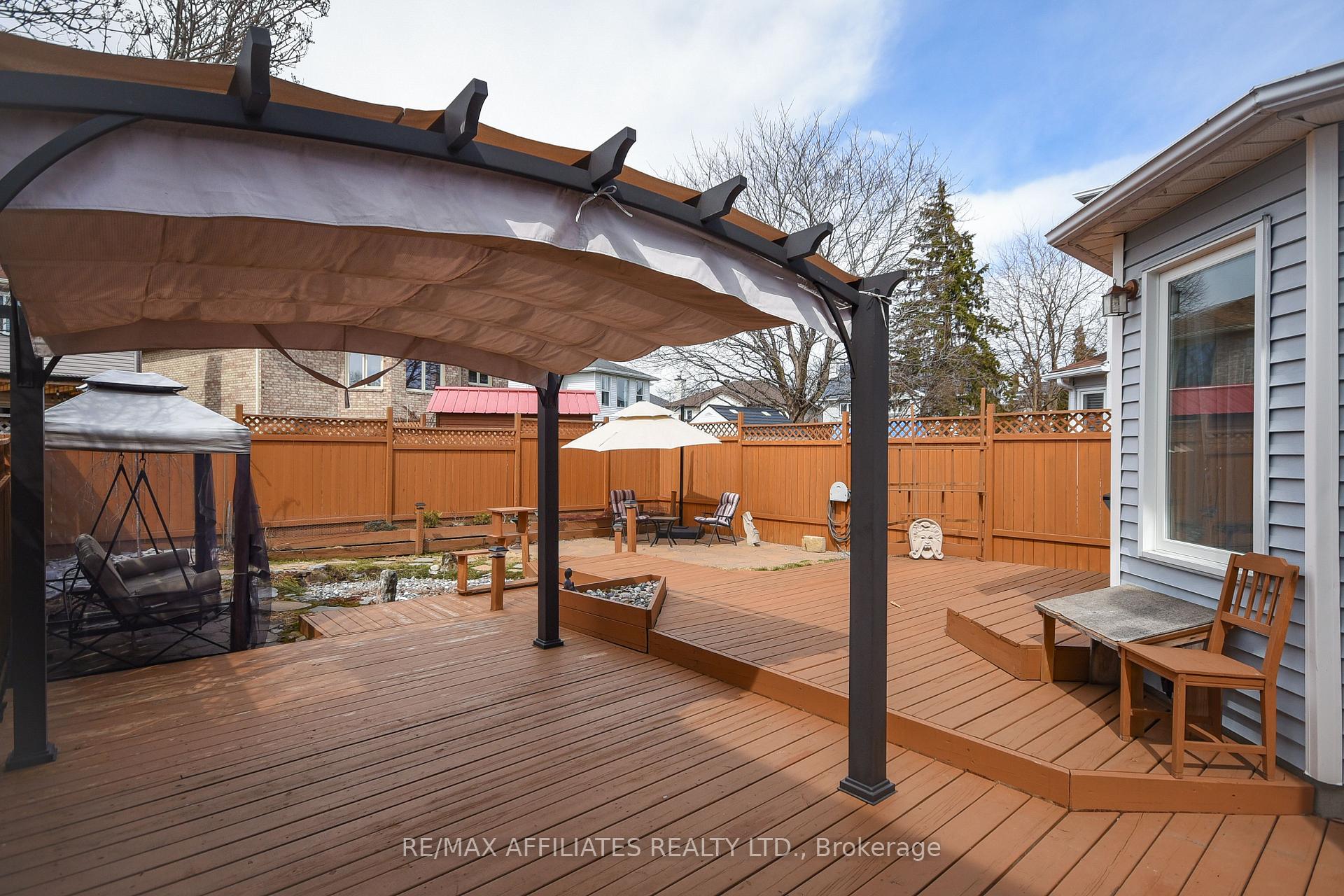 Photo 33 of 1618 Tache Way W, Ottawa, Fallingbrook/Pineridge — HOMEH