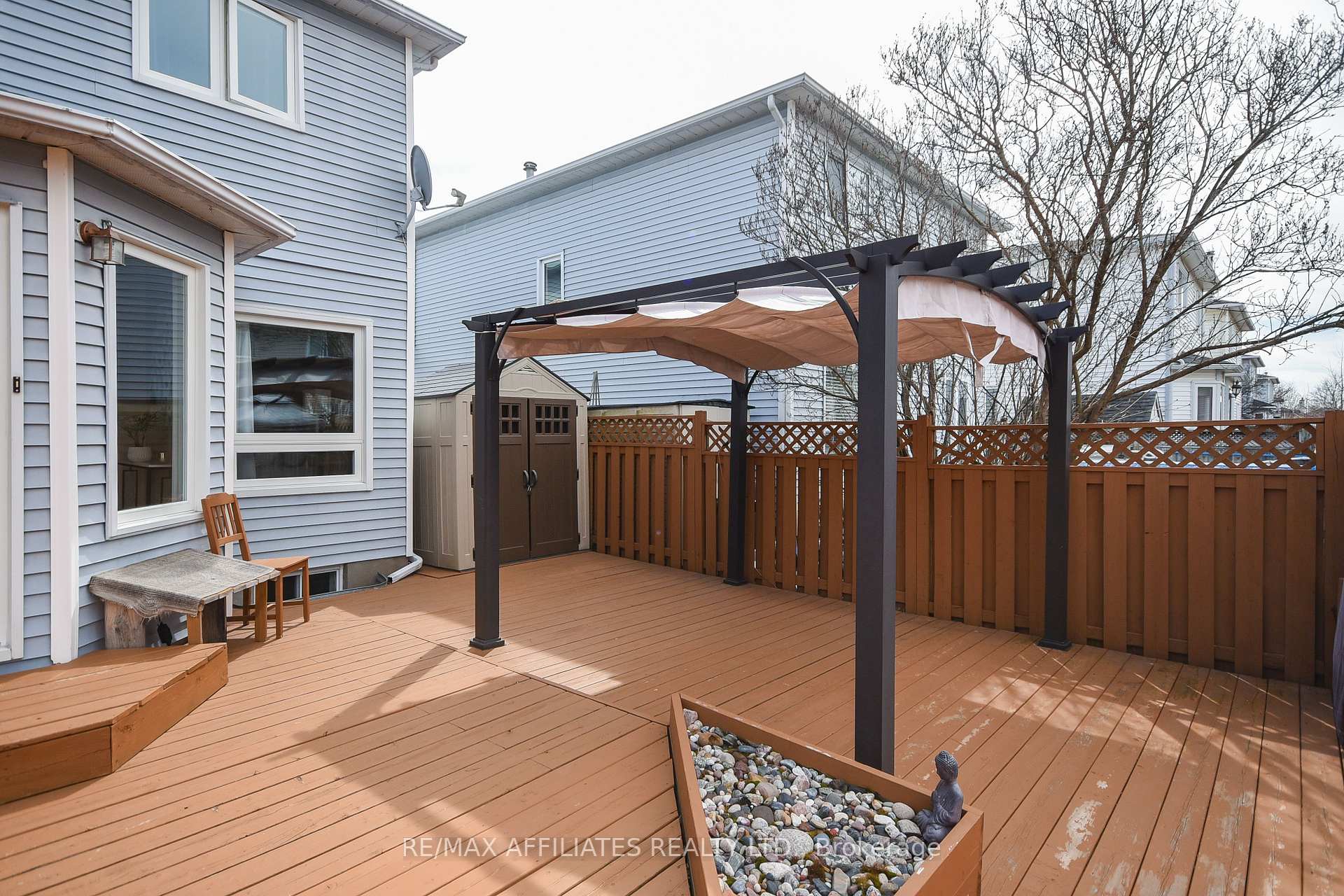 Photo 34 of 1618 Tache Way W, Ottawa, Fallingbrook/Pineridge — HOMEH