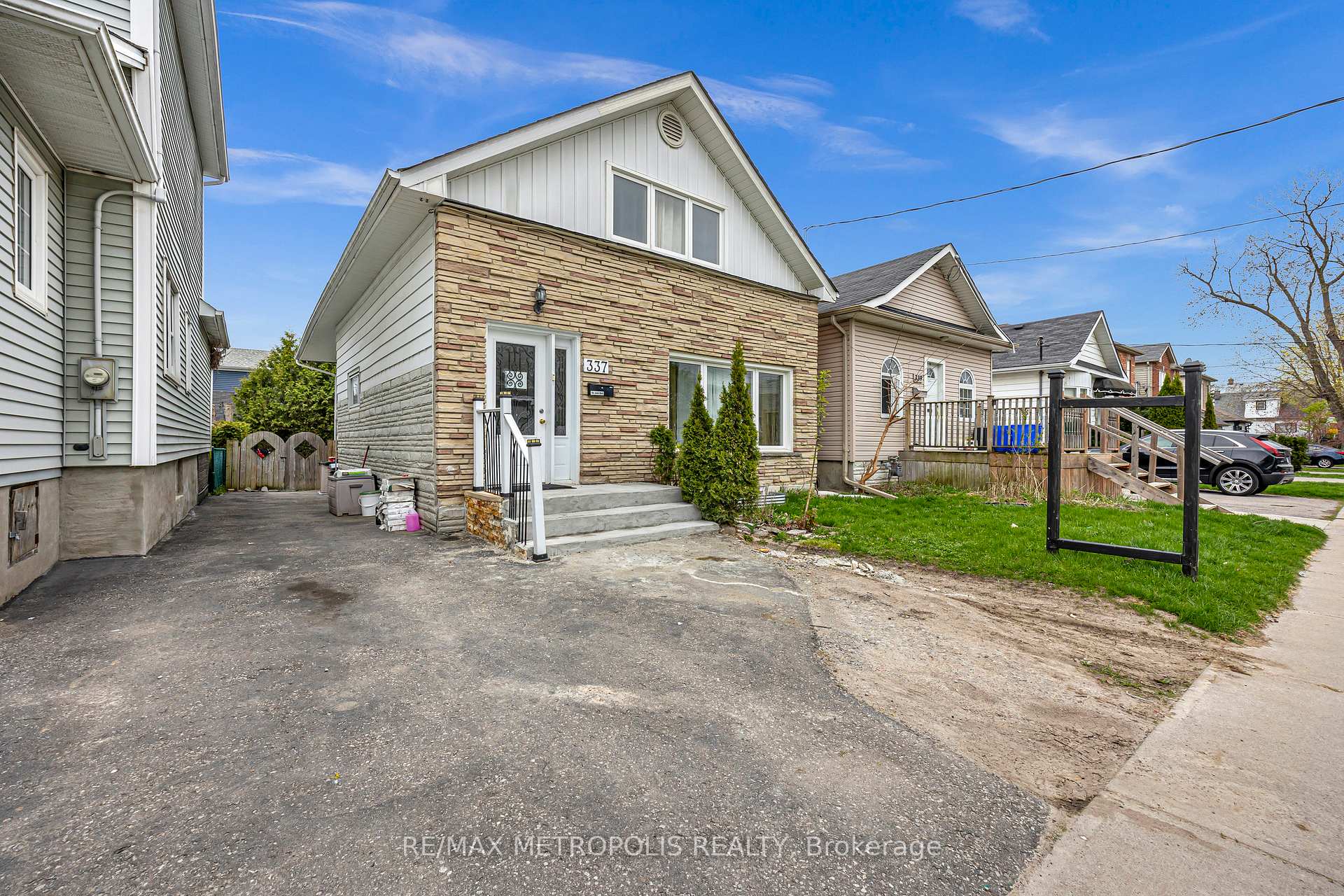 Photo 4 of 337 Pine Avenue, Oshawa, Vanier — HOMEH