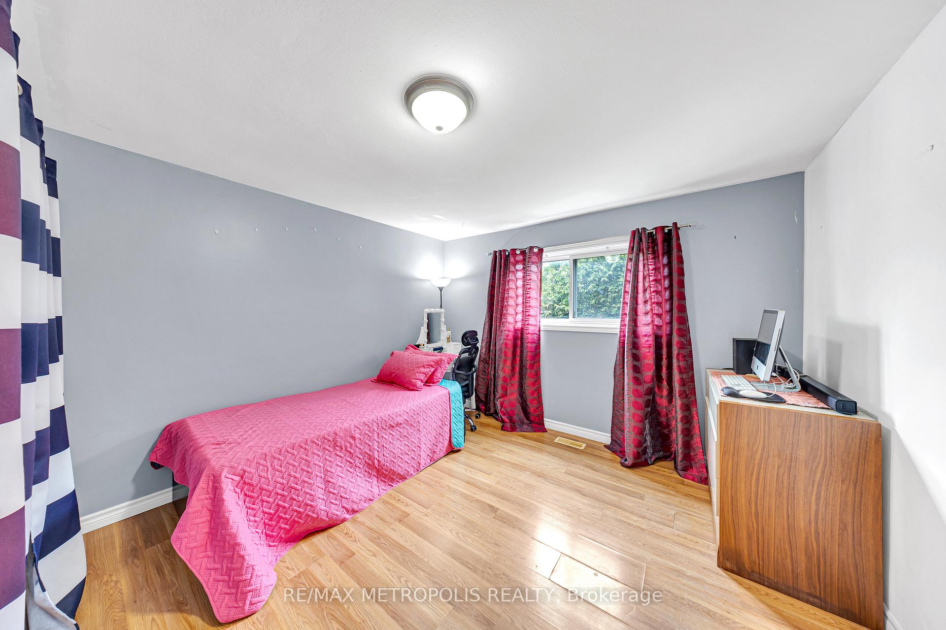 Photo 19 of 337 Pine Avenue, Oshawa, Vanier — HOMEH