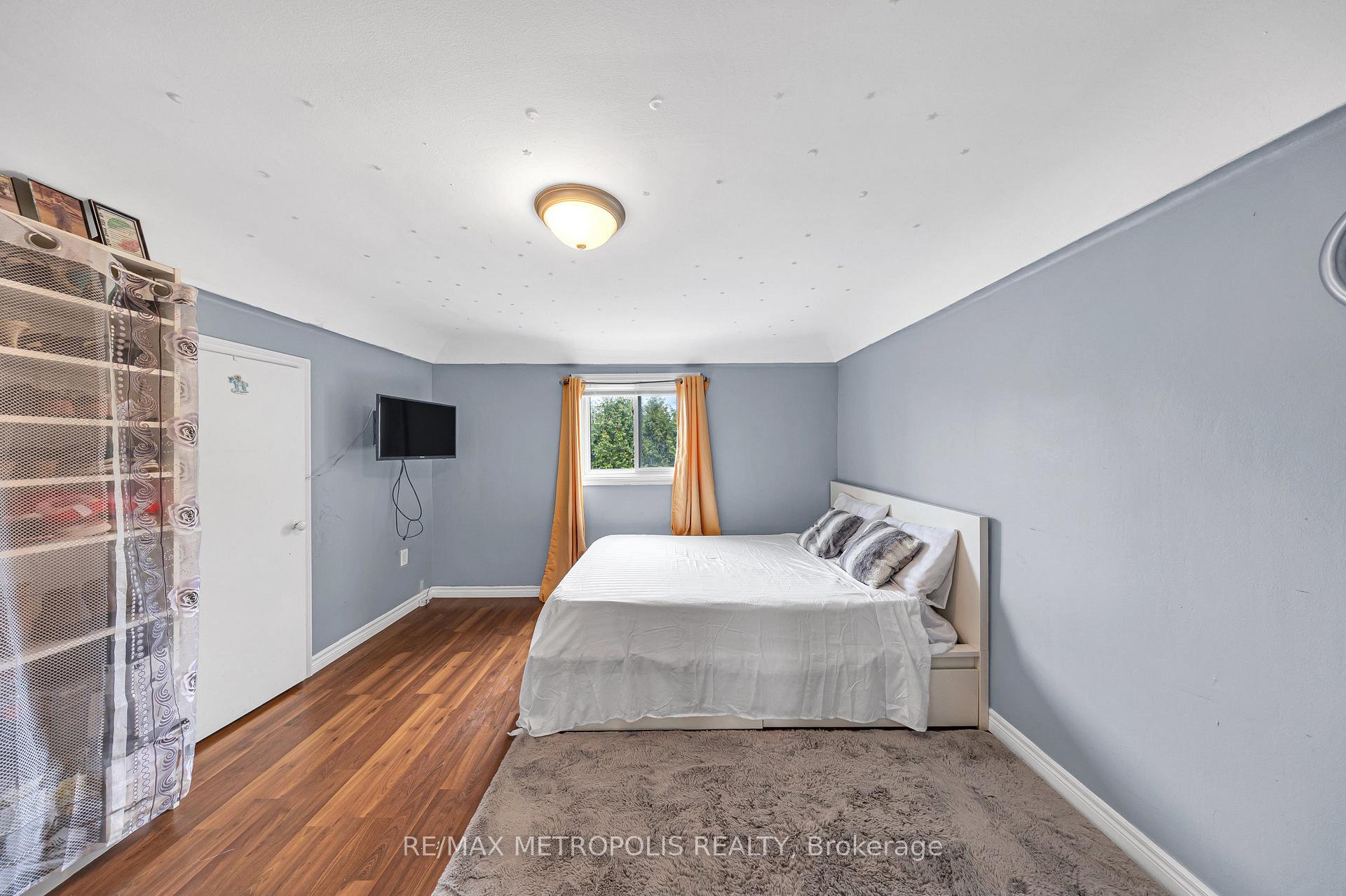 Photo 23 of 337 Pine Avenue, Oshawa, Vanier — HOMEH