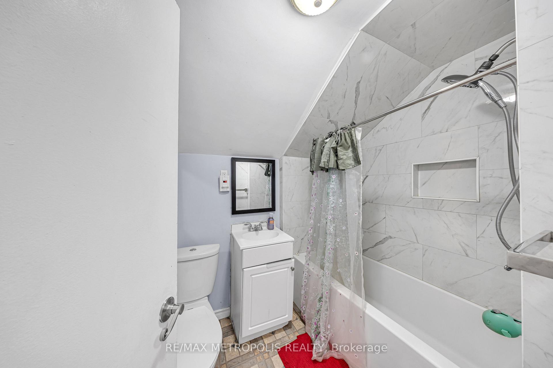 Photo 24 of 337 Pine Avenue, Oshawa, Vanier — HOMEH