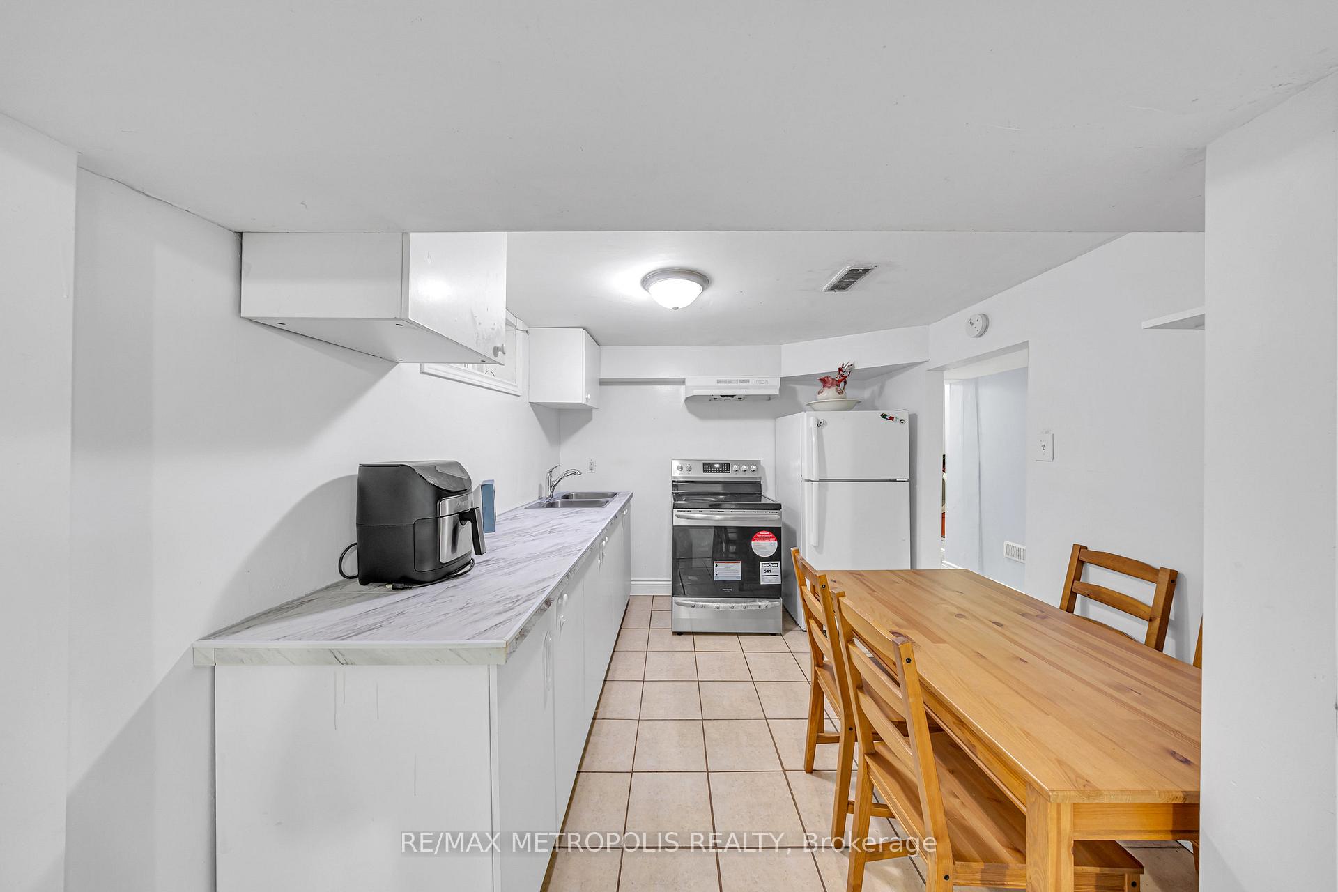 Photo 33 of 337 Pine Avenue, Oshawa, Vanier — HOMEH