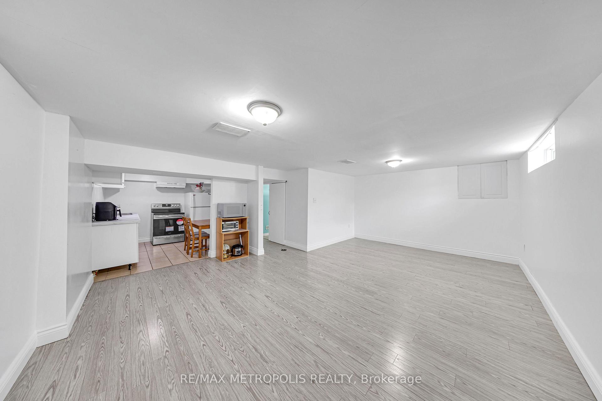 Photo 34 of 337 Pine Avenue, Oshawa, Vanier — HOMEH