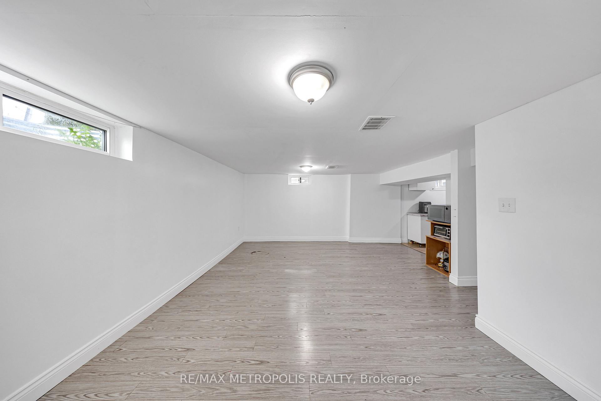 Photo 36 of 337 Pine Avenue, Oshawa, Vanier — HOMEH