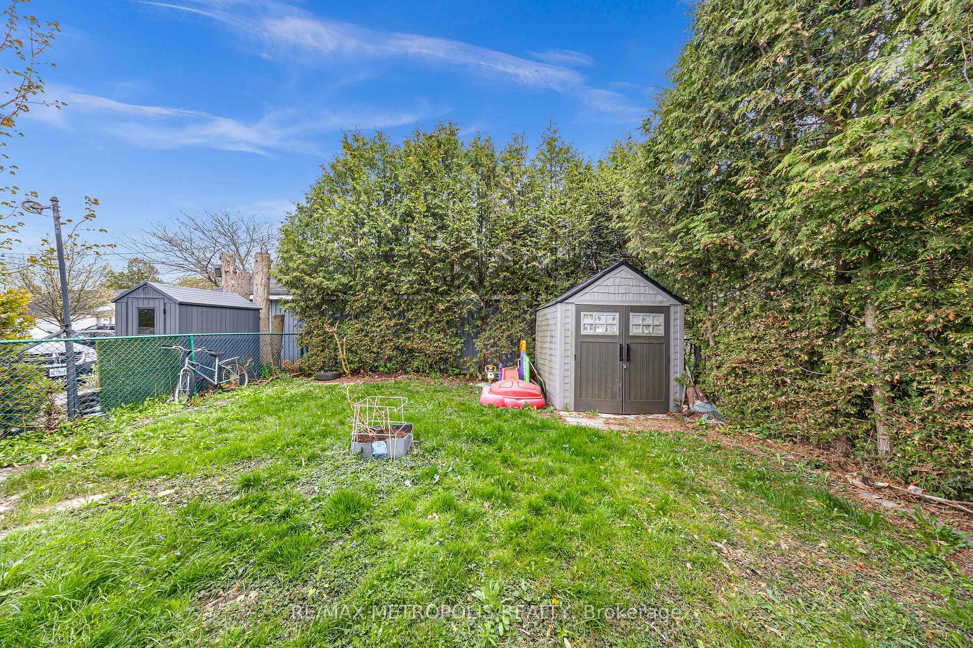 Photo 40 of 337 Pine Avenue, Oshawa, Vanier — HOMEH