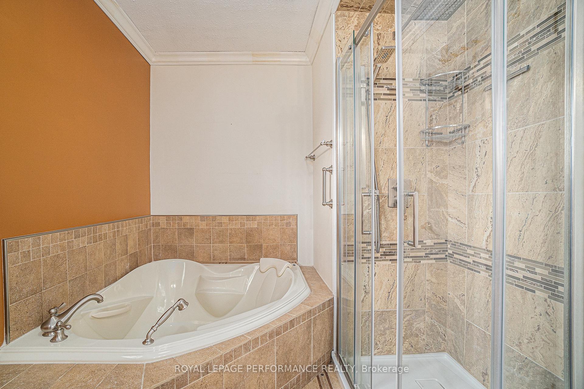 Photo 24 of 1500 Kinsella Drive, Ottawa, Cumberland Estates — HOMEH