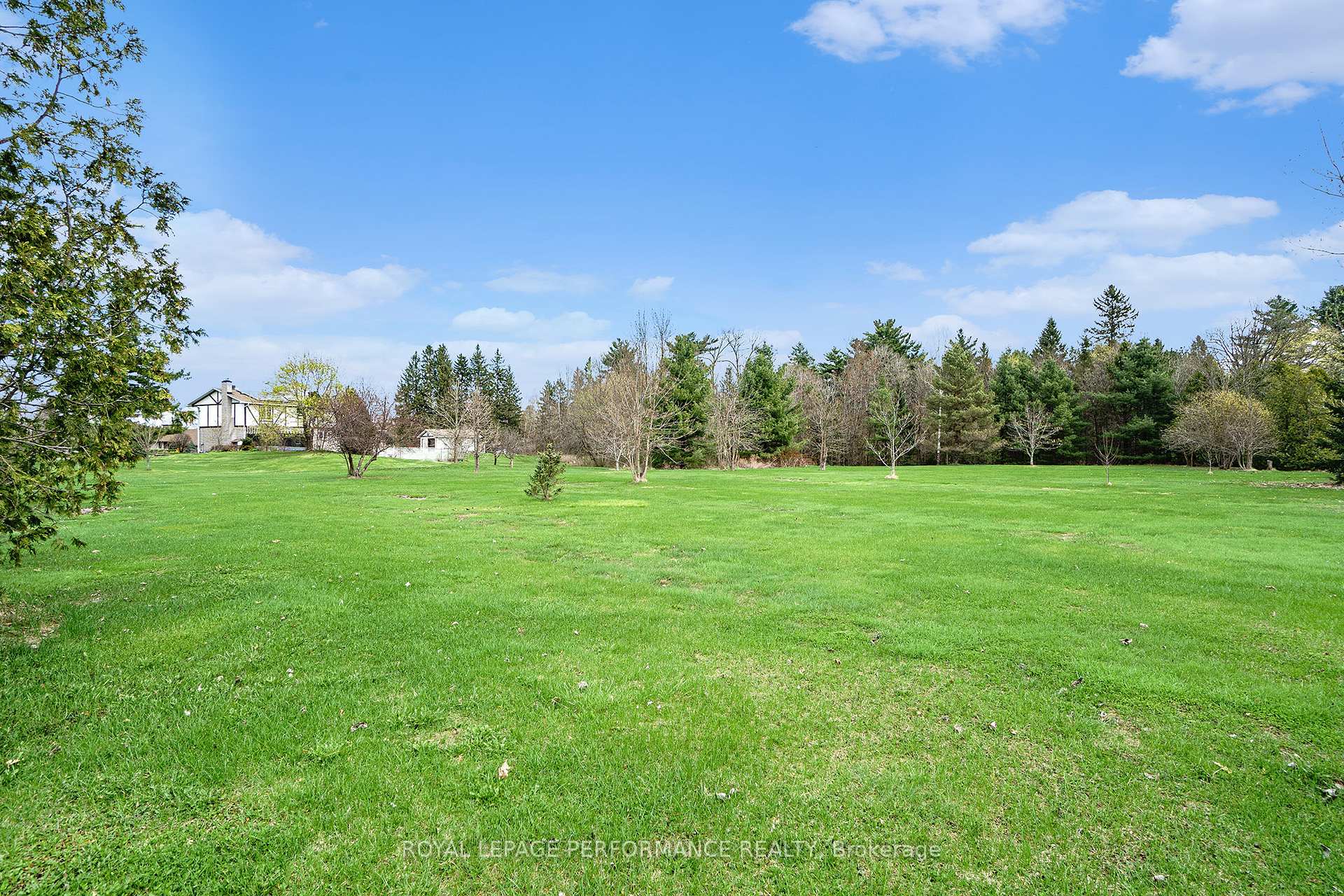 Photo 32 of 1500 Kinsella Drive, Ottawa, Cumberland Estates — HOMEH