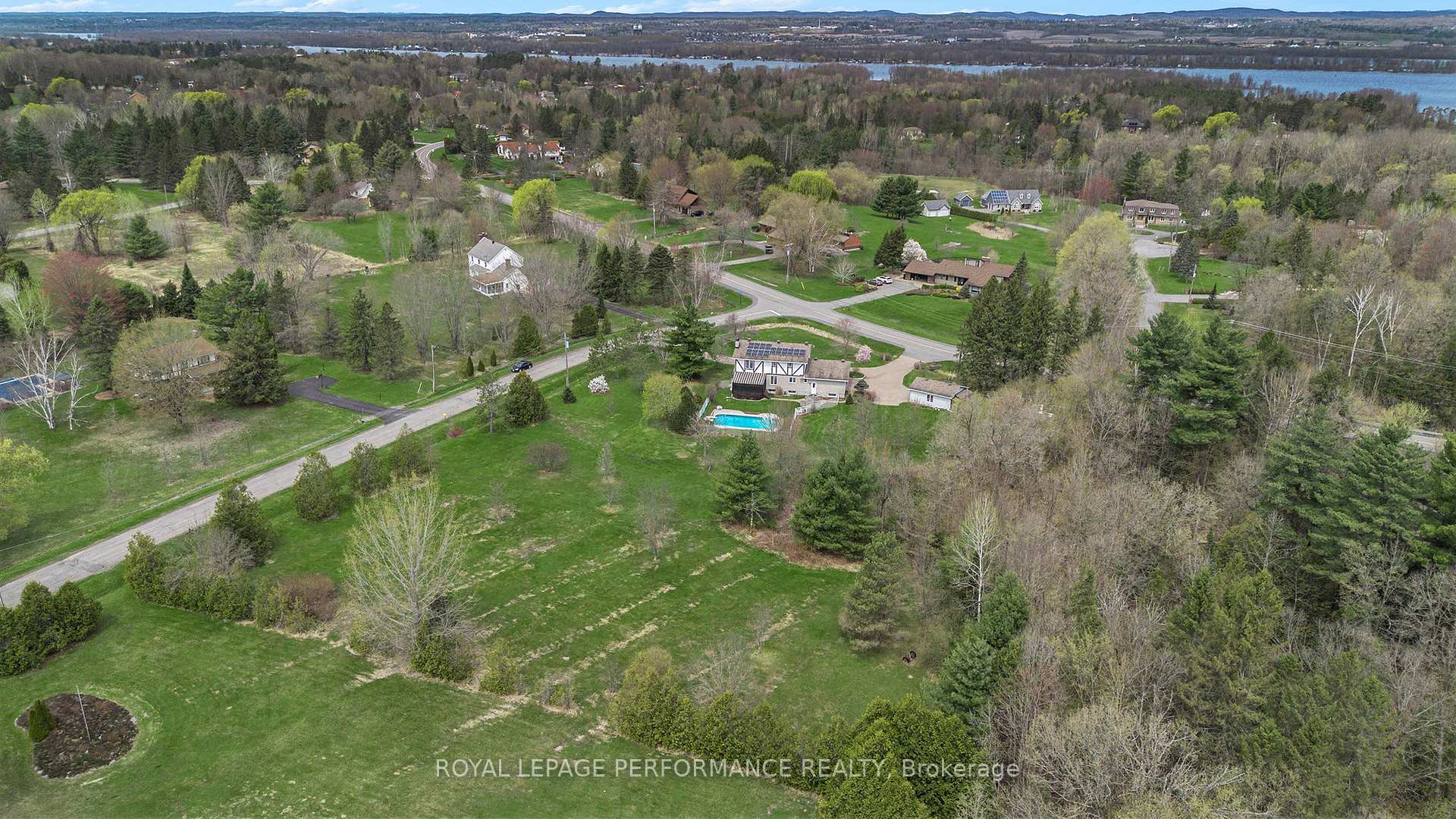 Photo 38 of 1500 Kinsella Drive, Ottawa, Cumberland Estates — HOMEH