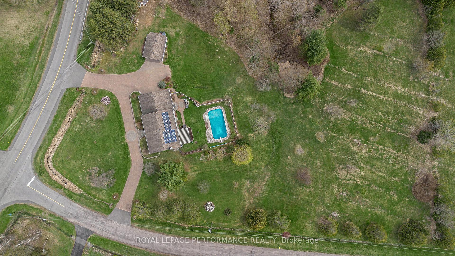 Photo 39 of 1500 Kinsella Drive, Ottawa, Cumberland Estates — HOMEH