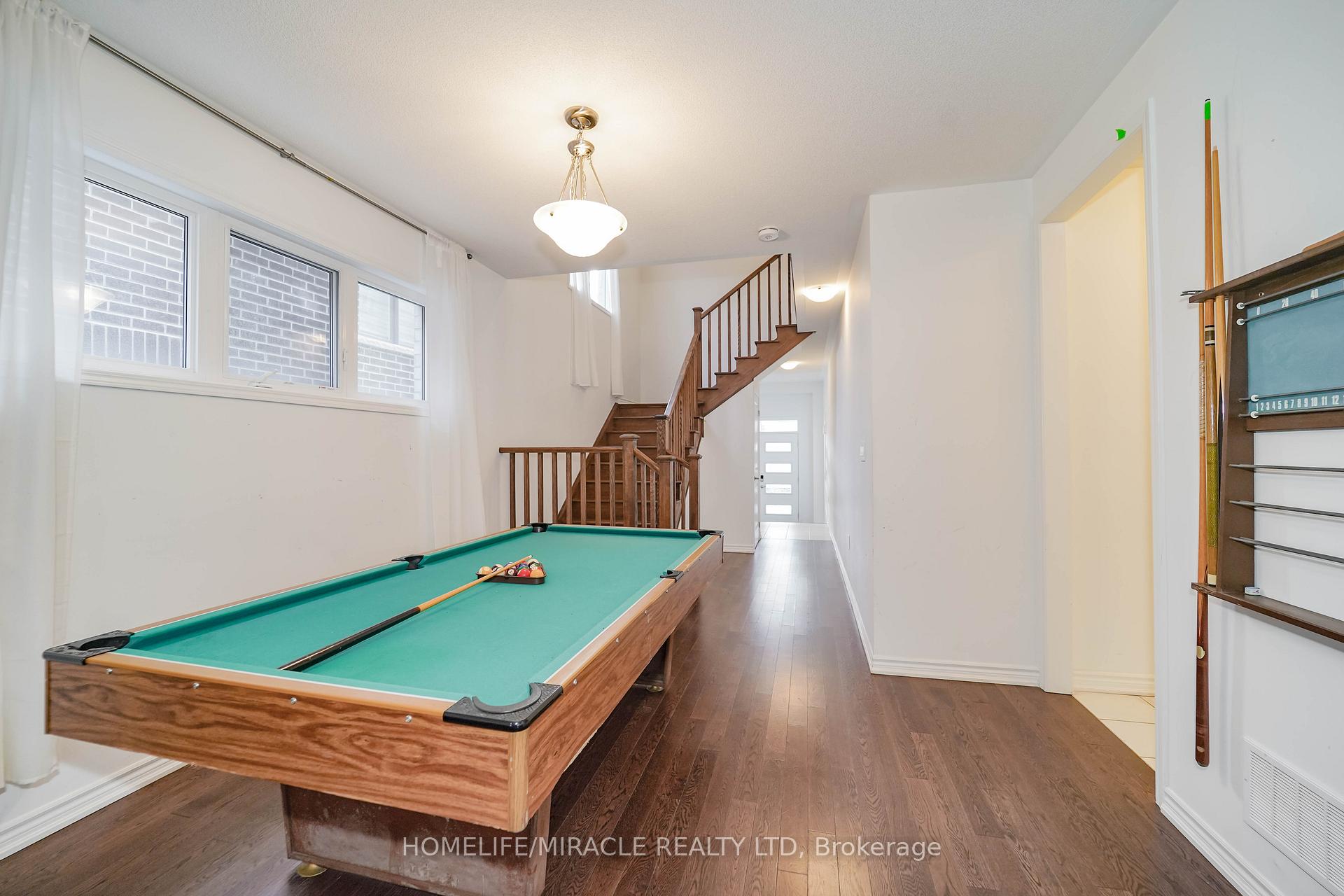 Photo 6 of 2823 Foxden Square, Pickering, Rural Pickering — HOMEH