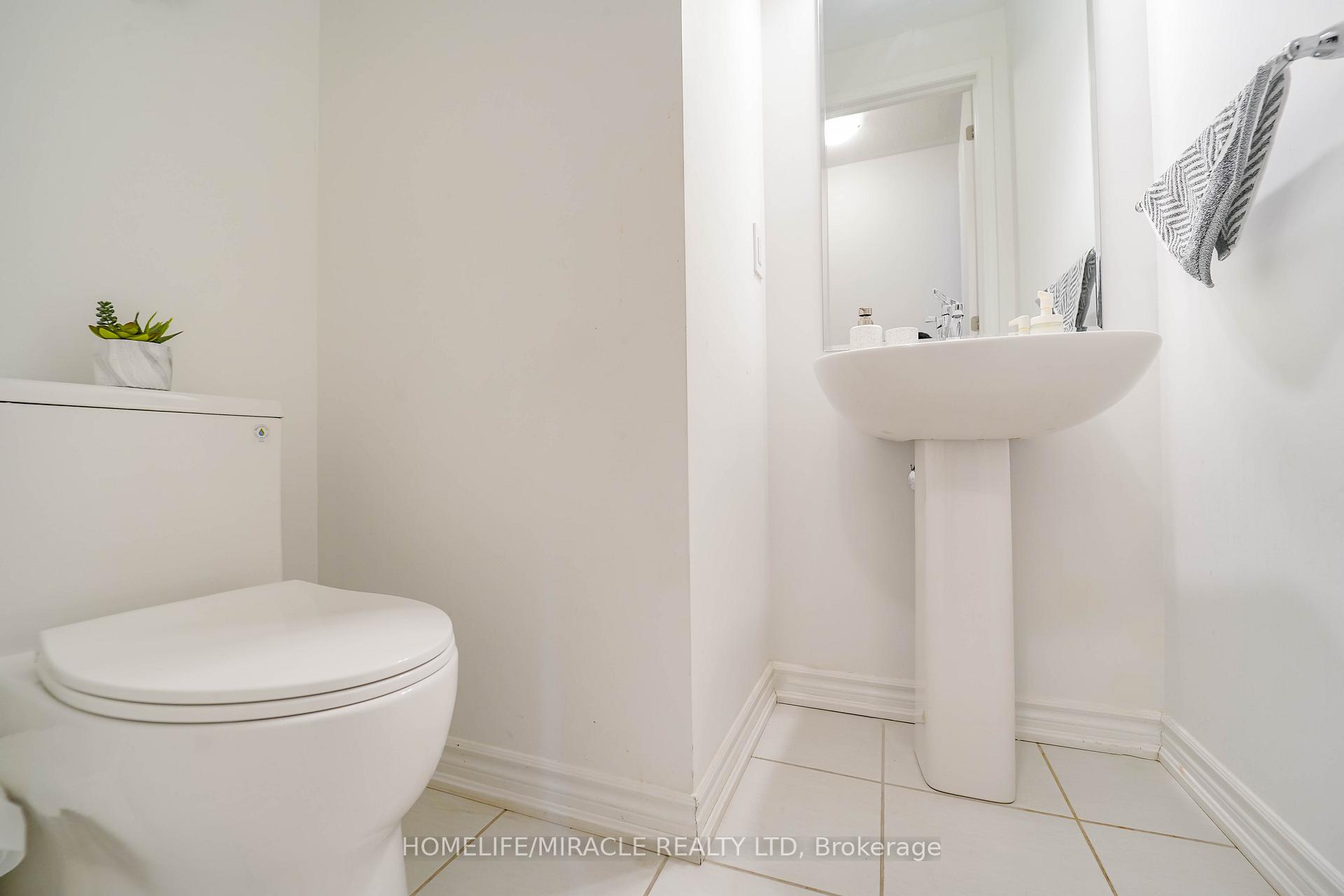 Photo 16 of 2823 Foxden Square, Pickering, Rural Pickering — HOMEH