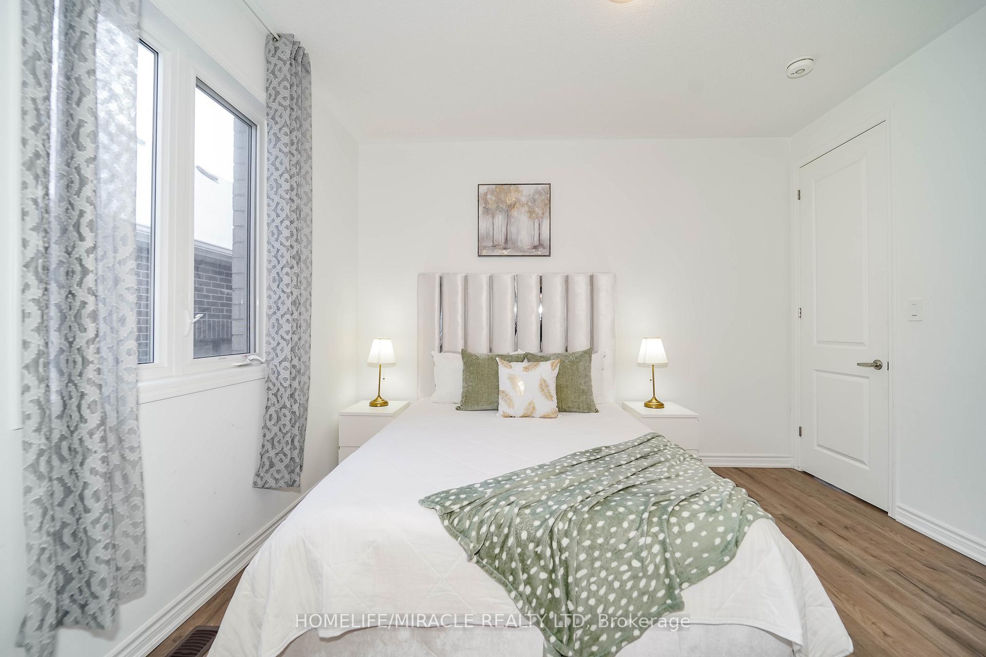 Photo 33 of 2823 Foxden Square, Pickering, Rural Pickering — HOMEH