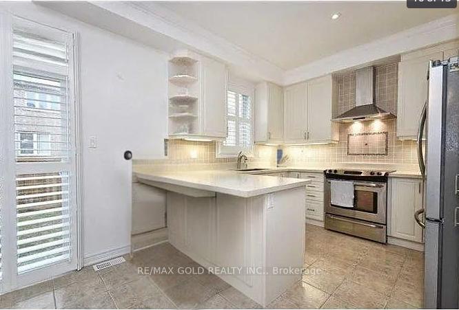 Photo 2 of 895 Transom Crescent, Milton, Willmott — HOMEH