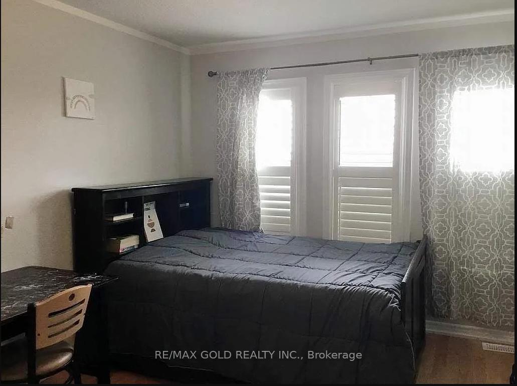 Photo 5 of 895 Transom Crescent, Milton, Willmott — HOMEH
