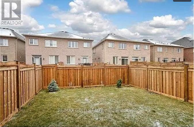 Photo 7 of 895 Transom Crescent, Milton, Willmott — HOMEH